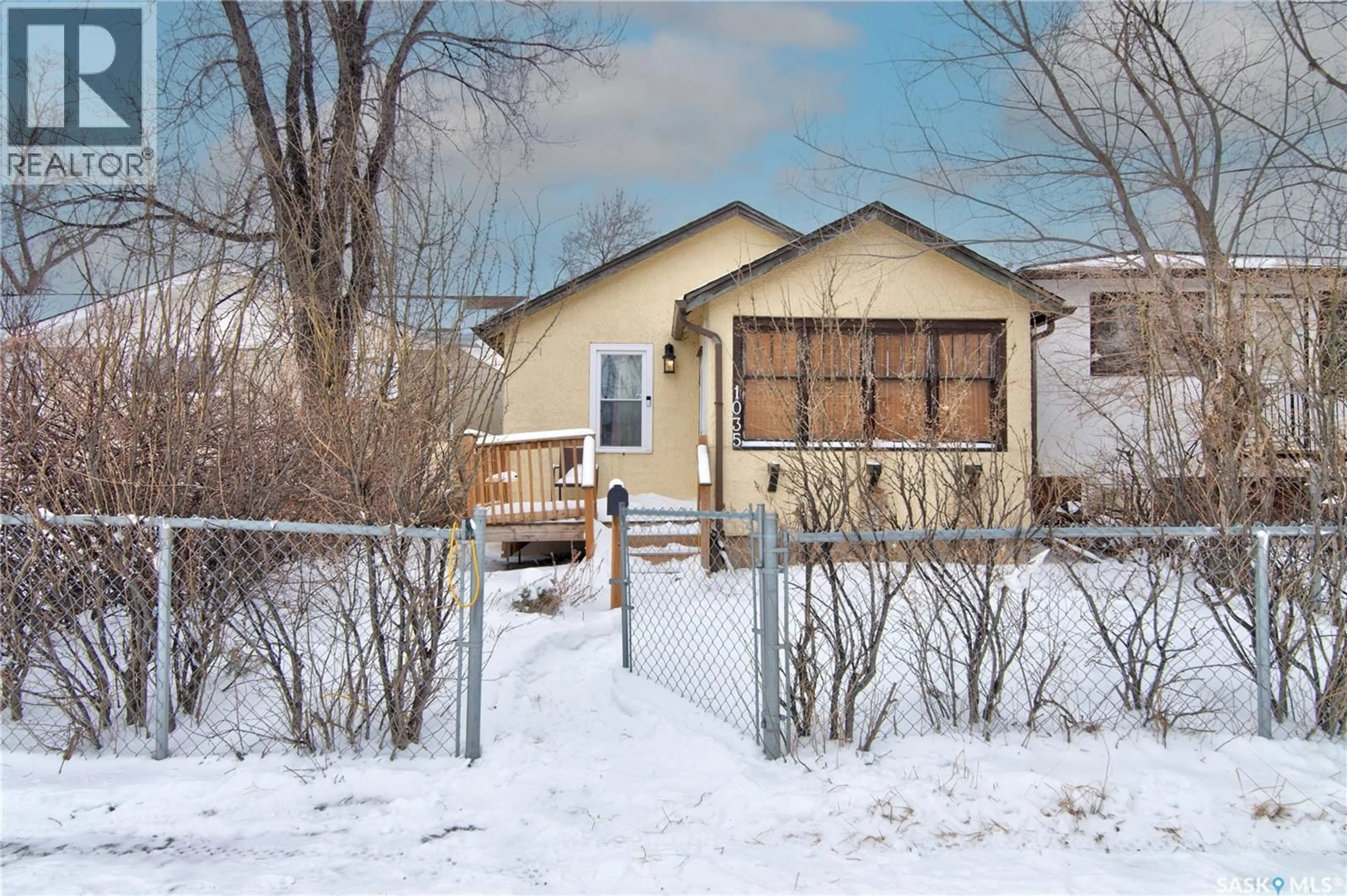 Shed for 1035 WALLACE STREET, Regina Saskatchewan S4N3Y7