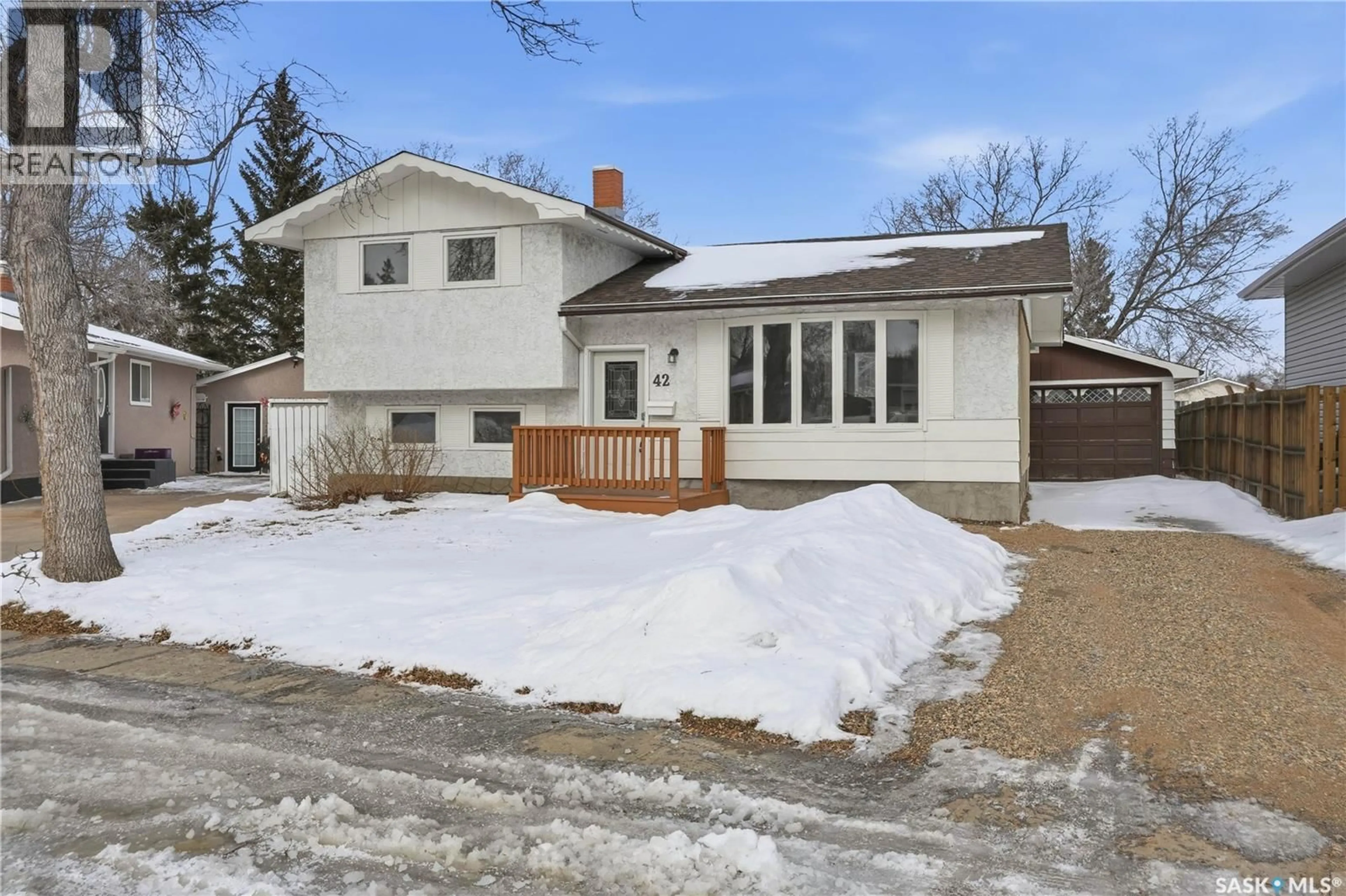 Unknown for 42 AITKEN CRESCENT, Regina Saskatchewan S4R5W7