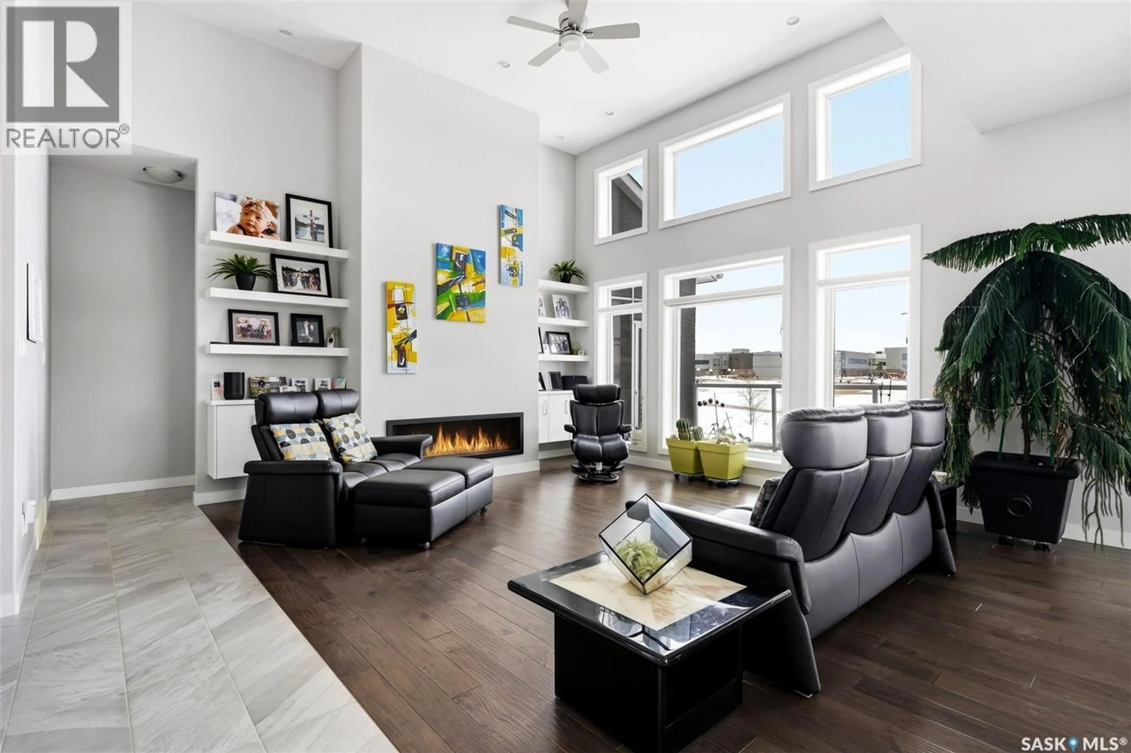 Living room with furniture, unknown for 4822 GREEN VIEW CRESCENT, Regina Saskatchewan S4V3P2