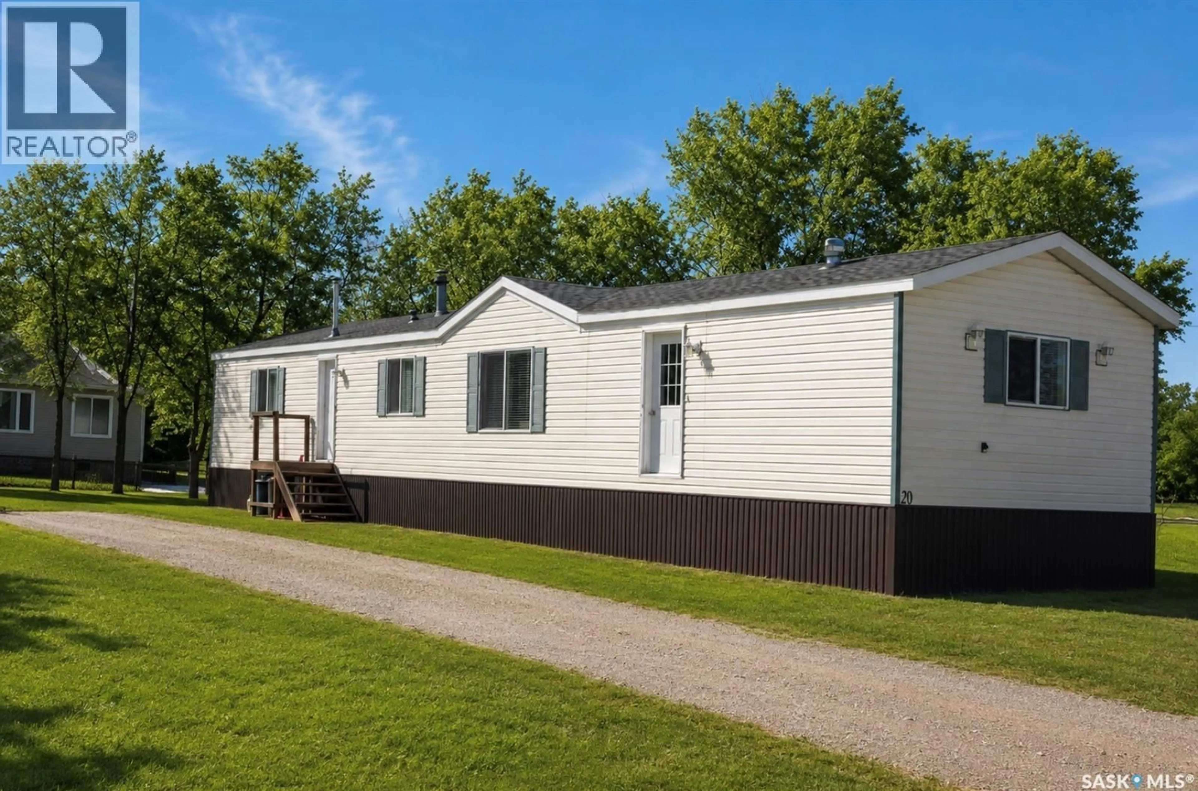 Home with vinyl exterior material, unknown for 20 HAVENUE, Willow Bunch Saskatchewan S0H4K0