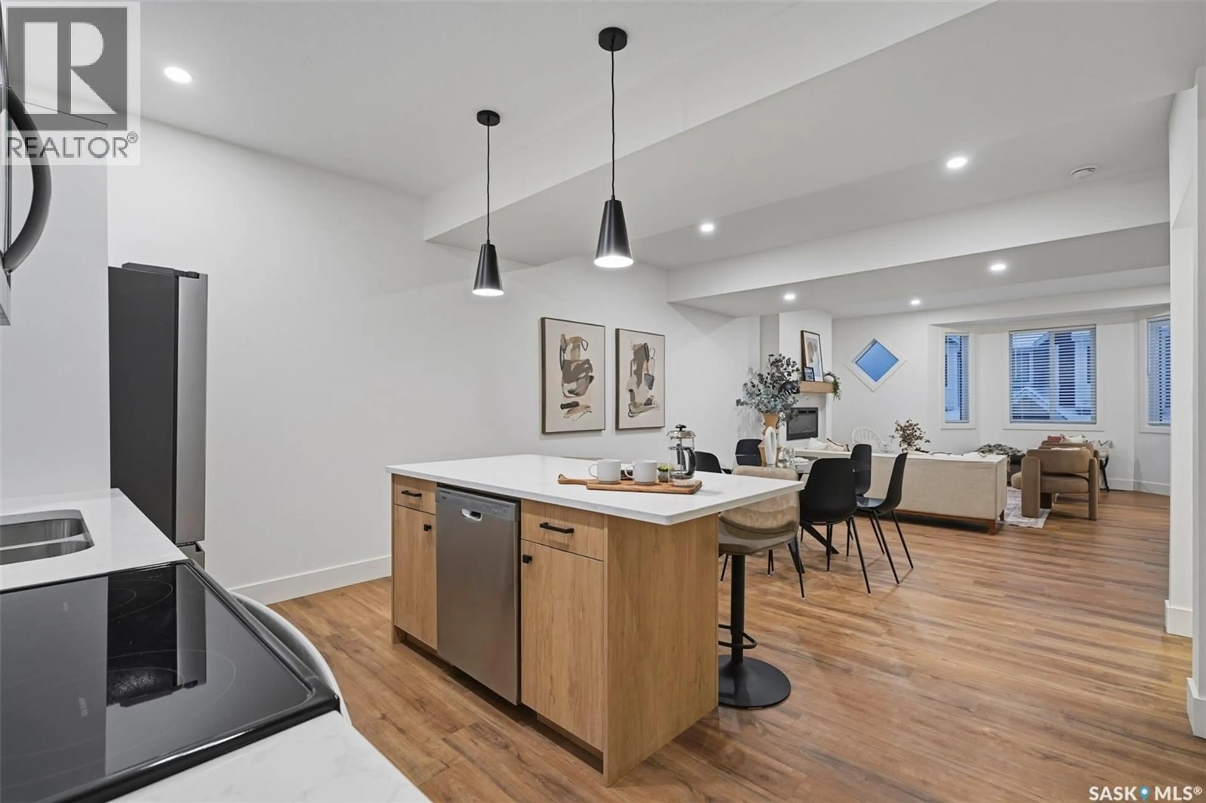 Open concept kitchen, unknown for 220 - 3220 11TH STREET, Saskatoon Saskatchewan S7M5M4