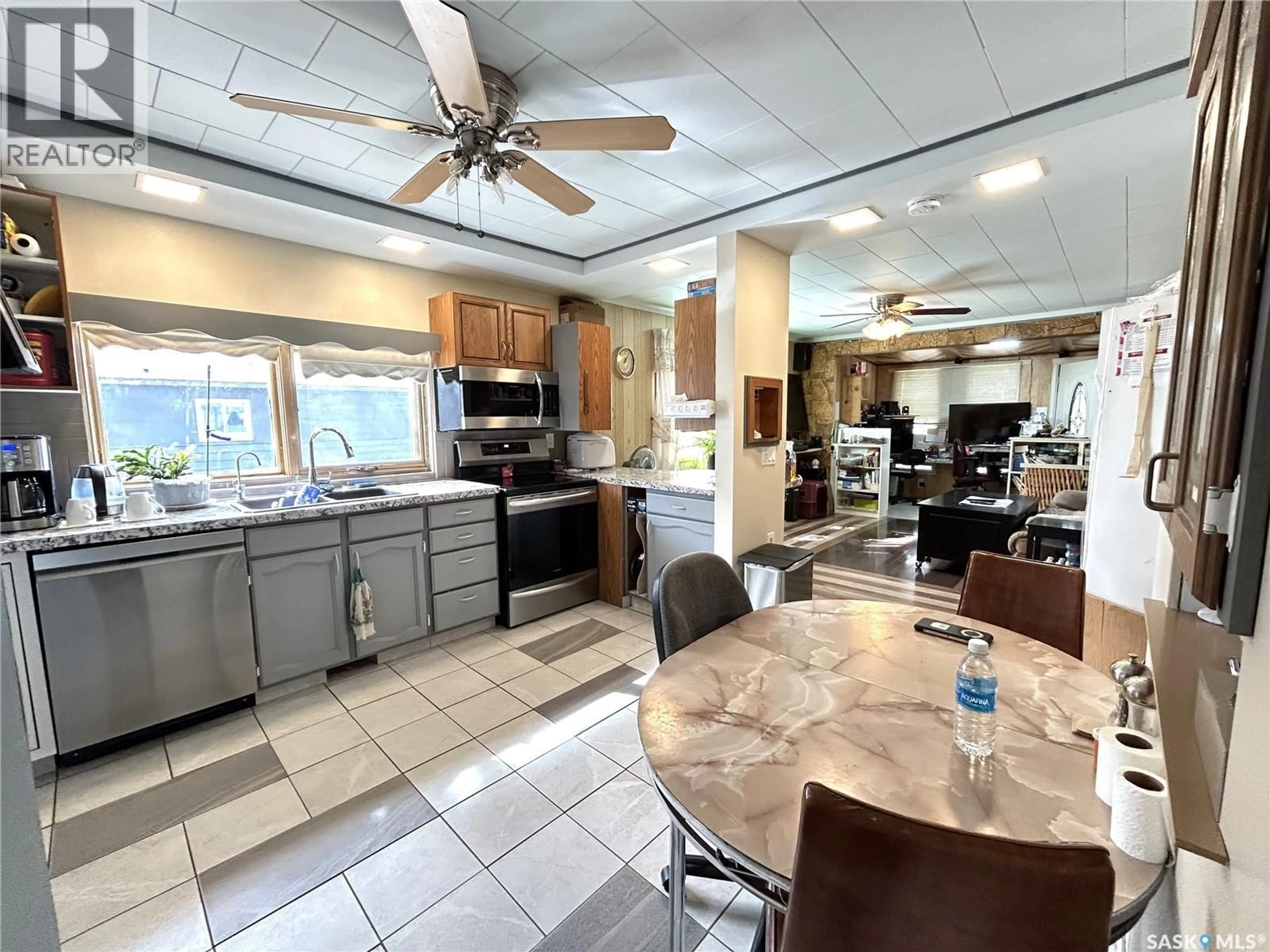 Open concept kitchen, ceramic/tile floor for 625 MAHARG AVENUE, Burstall Saskatchewan S0N0H0