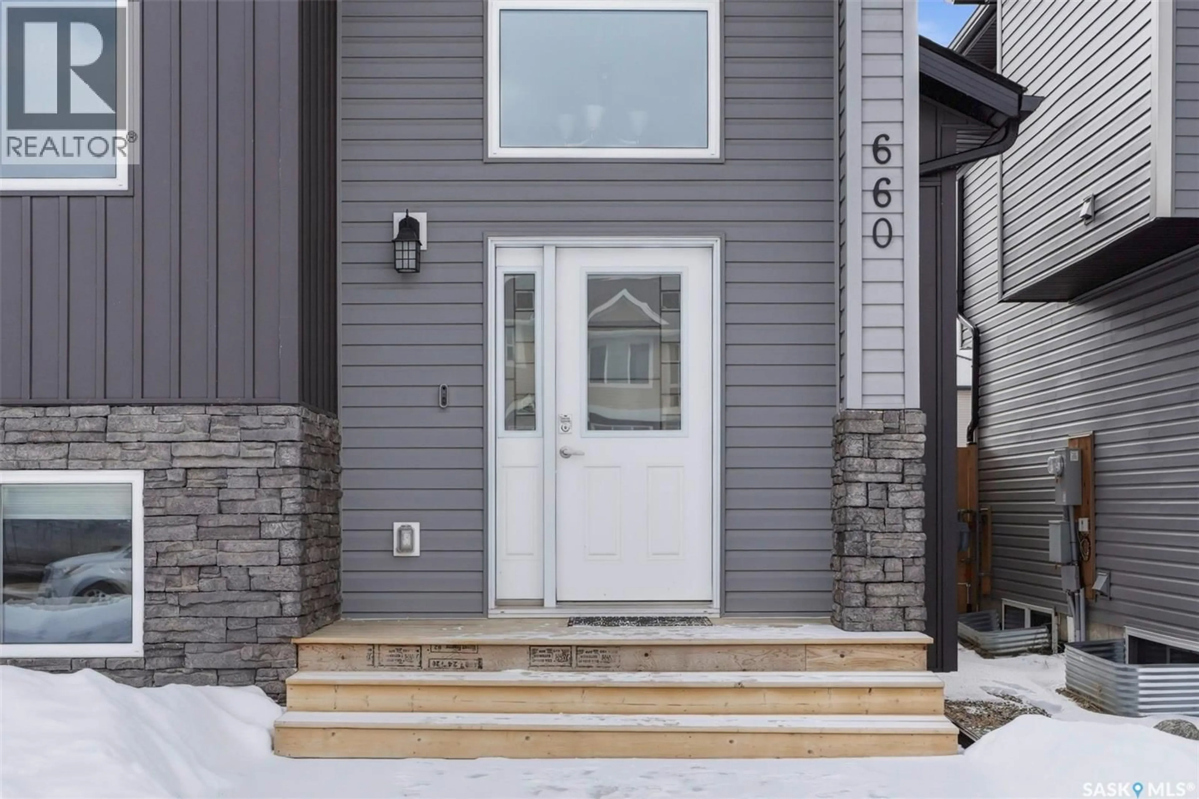 Unknown for 660 FEHEREGYHAZI BOULEVARD, Saskatoon Saskatchewan S7W1C4