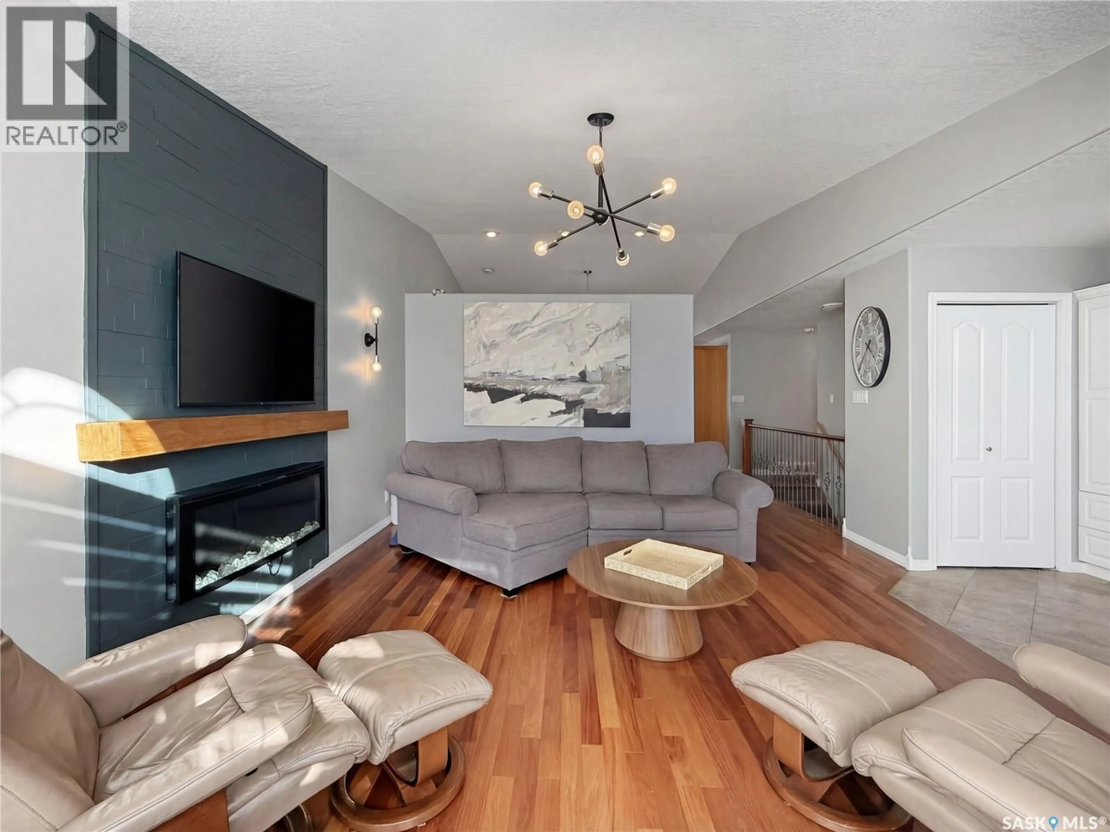 Living room with furniture, unknown for 529 PALLISER DRIVE, Swift Current Saskatchewan S9H5C6