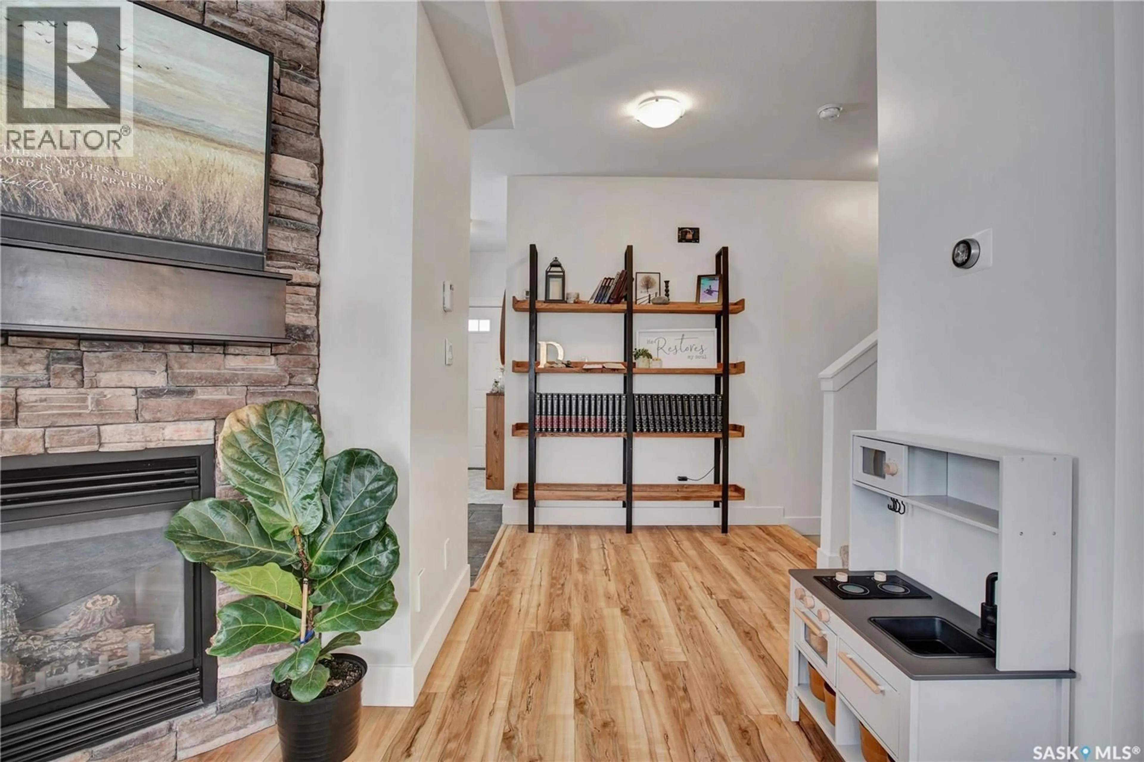 Indoor entryway for 13 600 MAPLE CRESCENT, Warman Saskatchewan S0K4S2