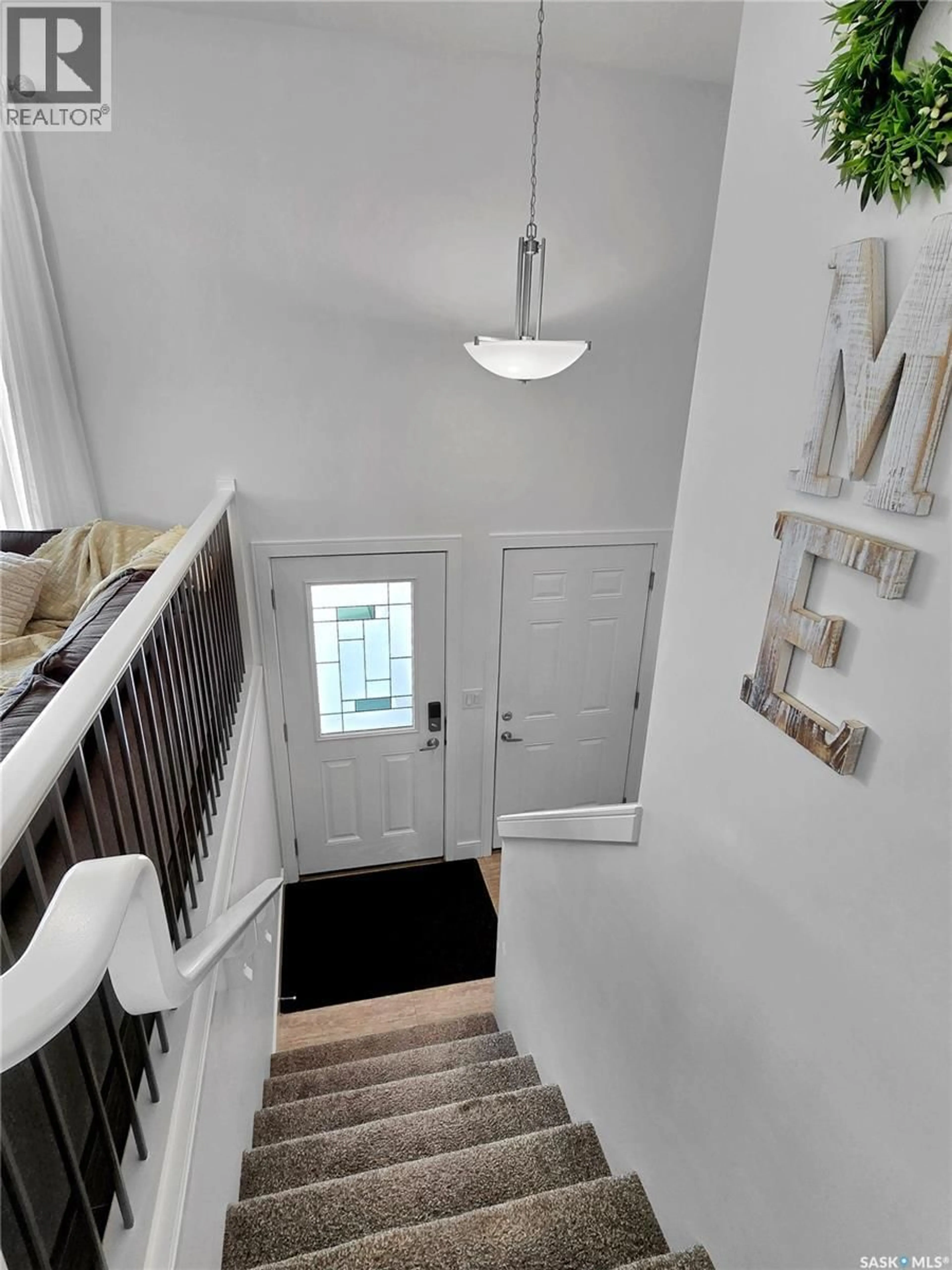 Indoor entryway for 170 BEAUDRY CRESCENT, Martensville Saskatchewan S0K2T1