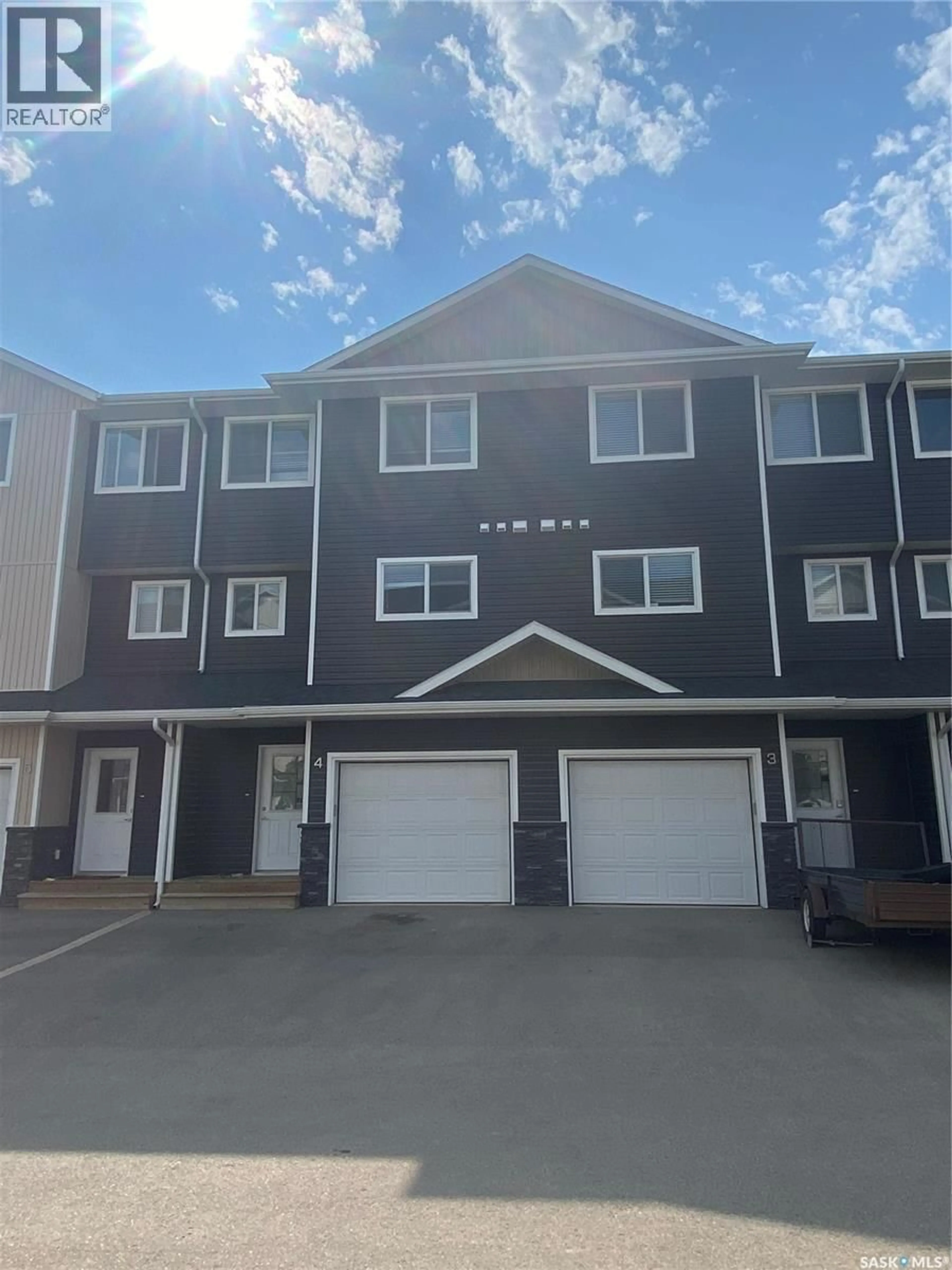 Unknown for 4 - 1060 PARR HILL DRIVE, Martensville Saskatchewan S0K2T1