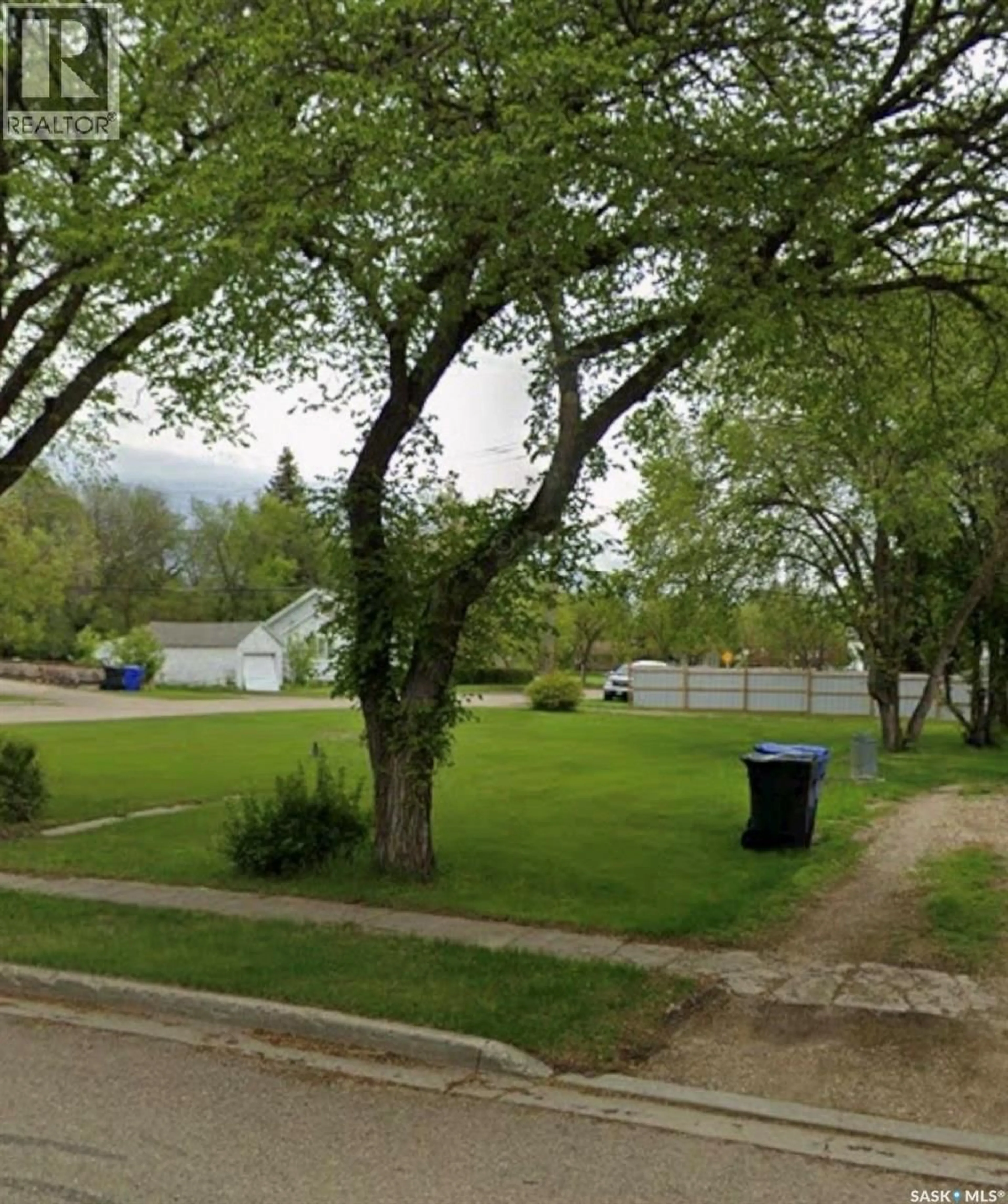 A pic from outside/outdoor area/front of a property/back of a property/a pic from drone, street for 154 TAYLOR STREET, Kamsack Saskatchewan S0A1S0