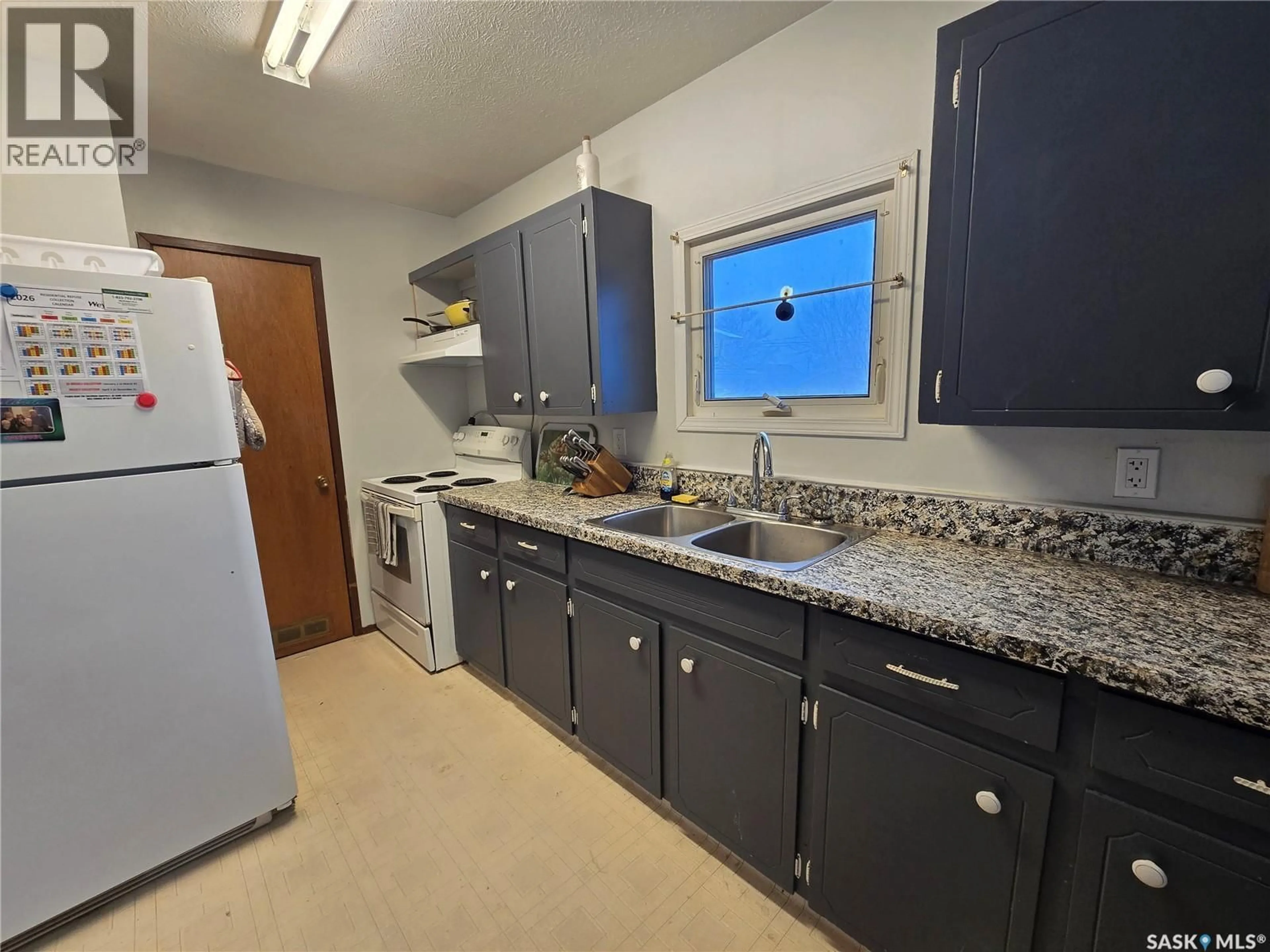 Standard kitchen, unknown for 223 MERGENS STREET, Weyburn Saskatchewan S4H1R4