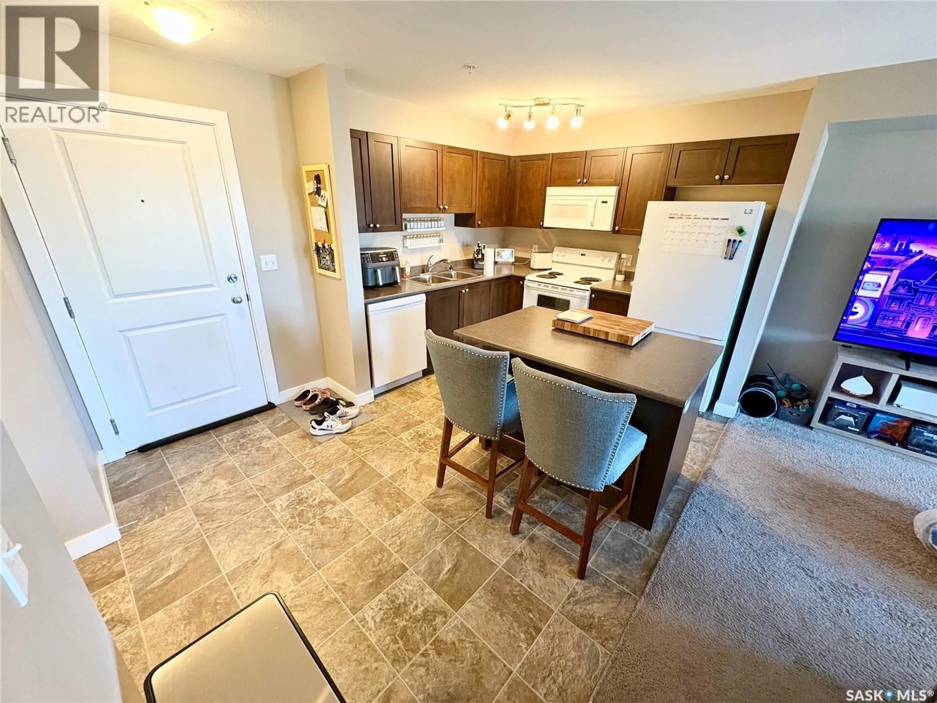 Unknown for 203 - 820 5TH STREET, Weyburn Saskatchewan S4H2V2