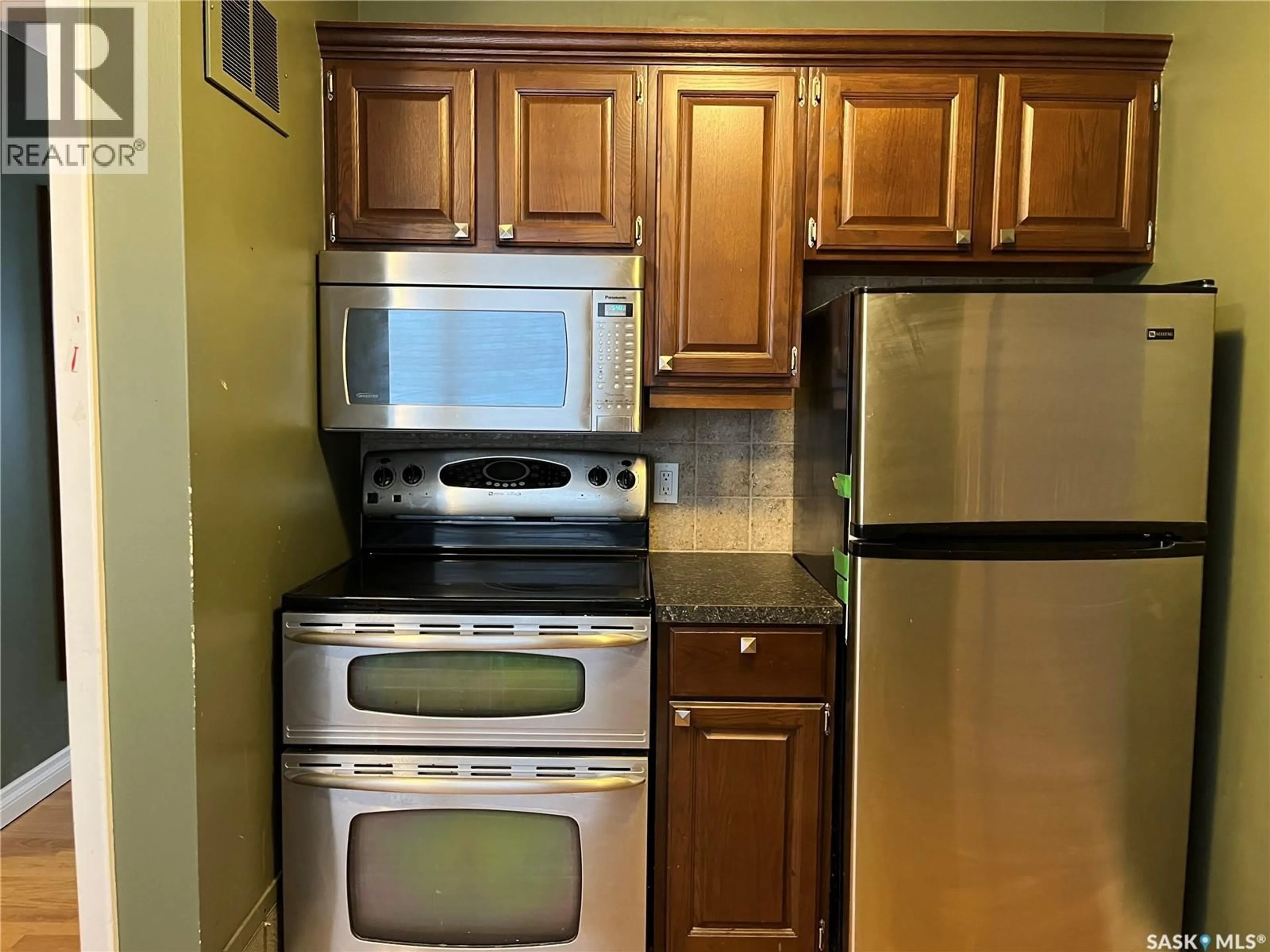 Standard kitchen, unknown for 3605 MASON AVENUE, Regina Saskatchewan S4S0Z7