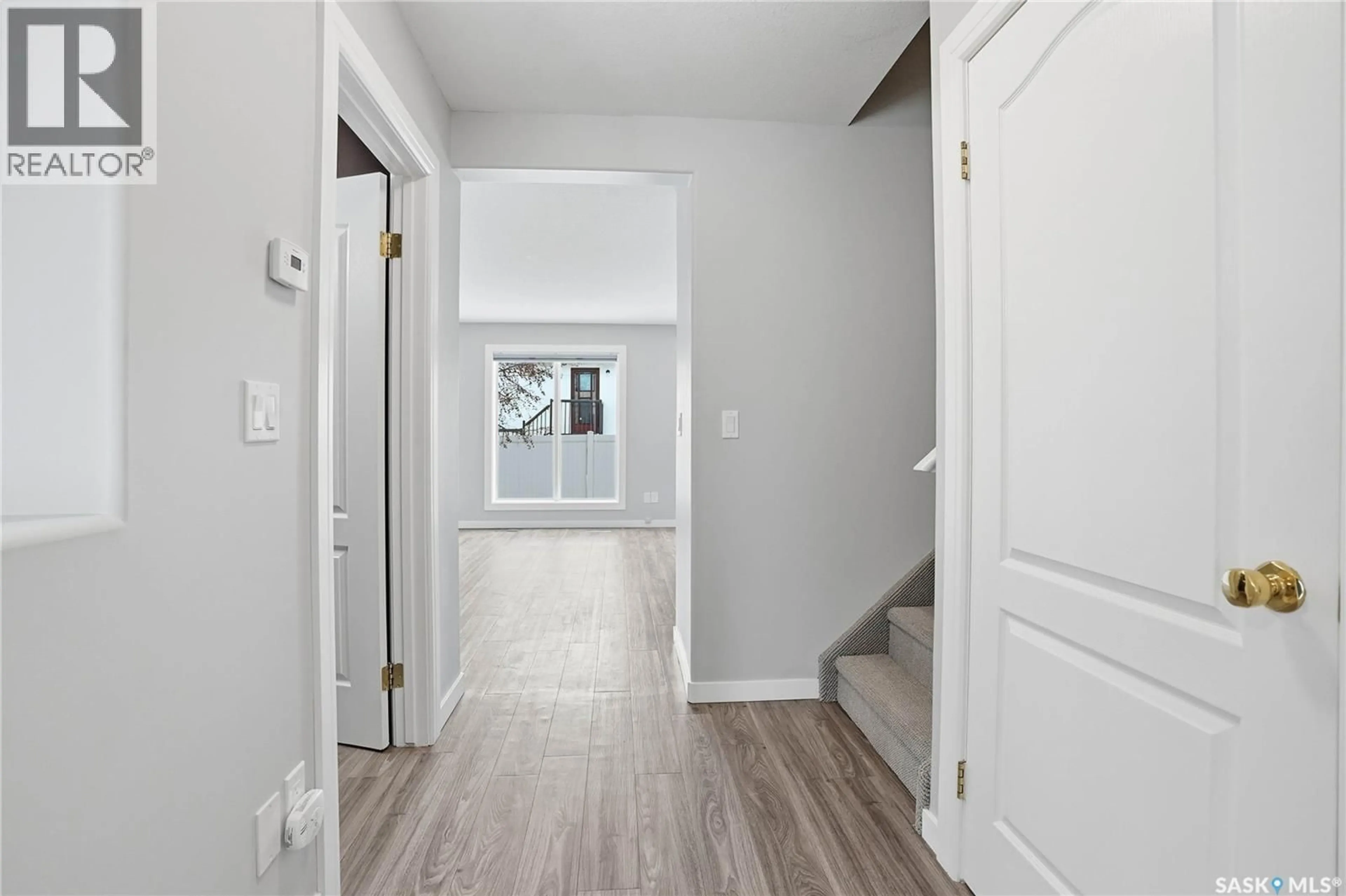 Indoor entryway for 16 605 PEREHUDOFF CRESCENT, Saskatoon Saskatchewan S7N4N7