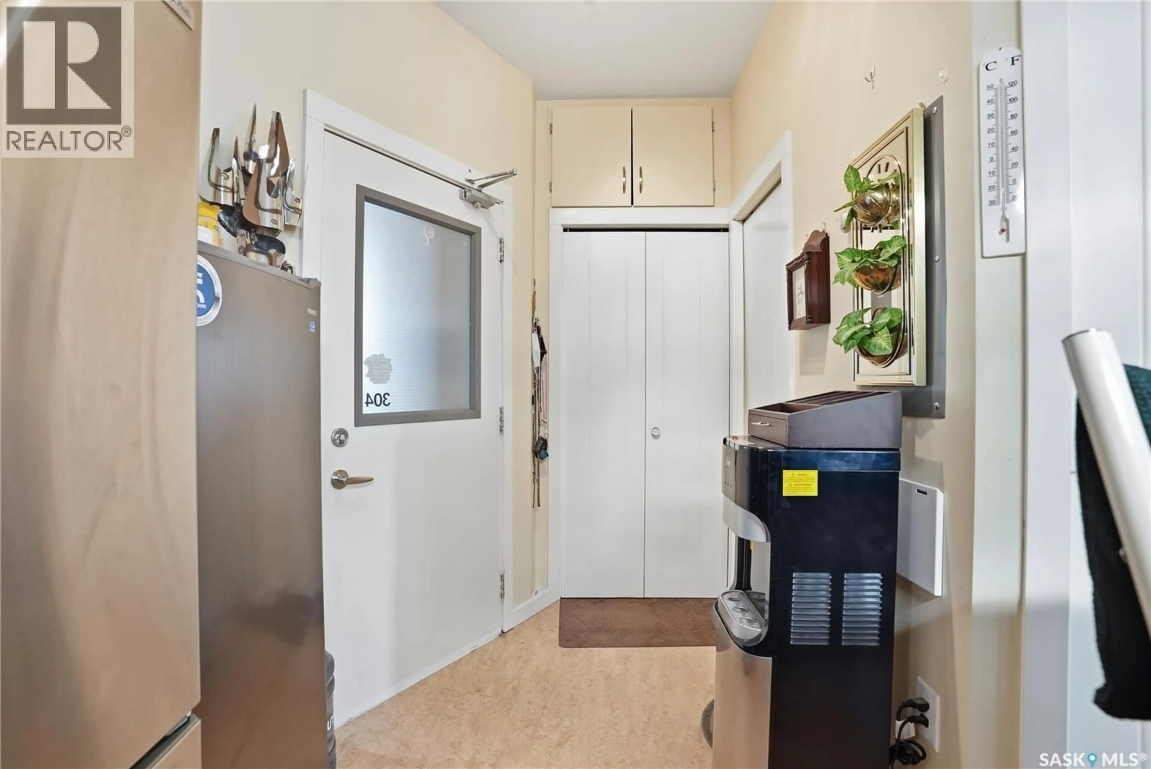 Indoor entryway for S - 304 530 J AVENUE, Saskatoon Saskatchewan S7M2A8