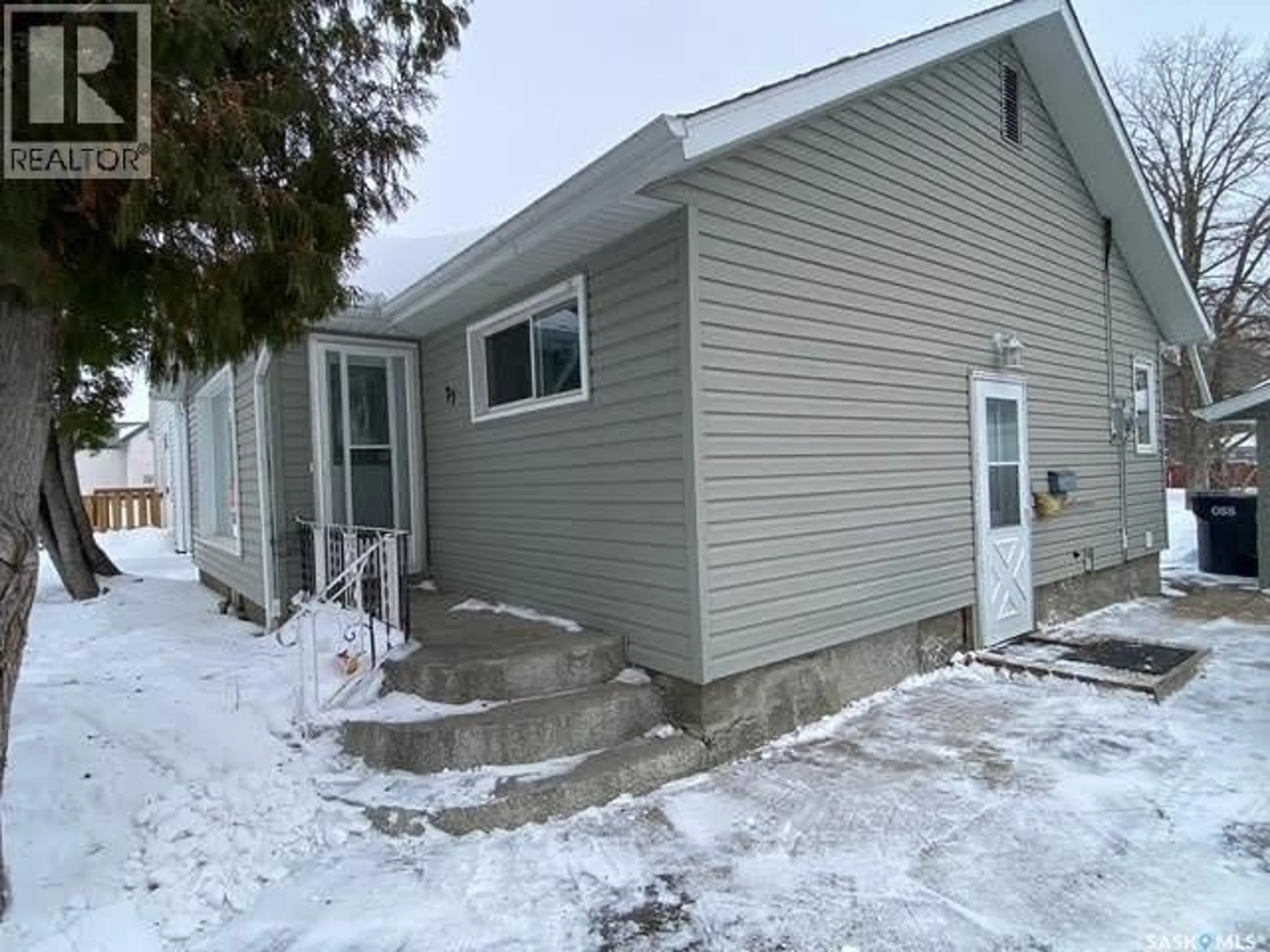 Unknown for 71 ELIZABETH AVENUE, Yorkton Saskatchewan S3N2E1