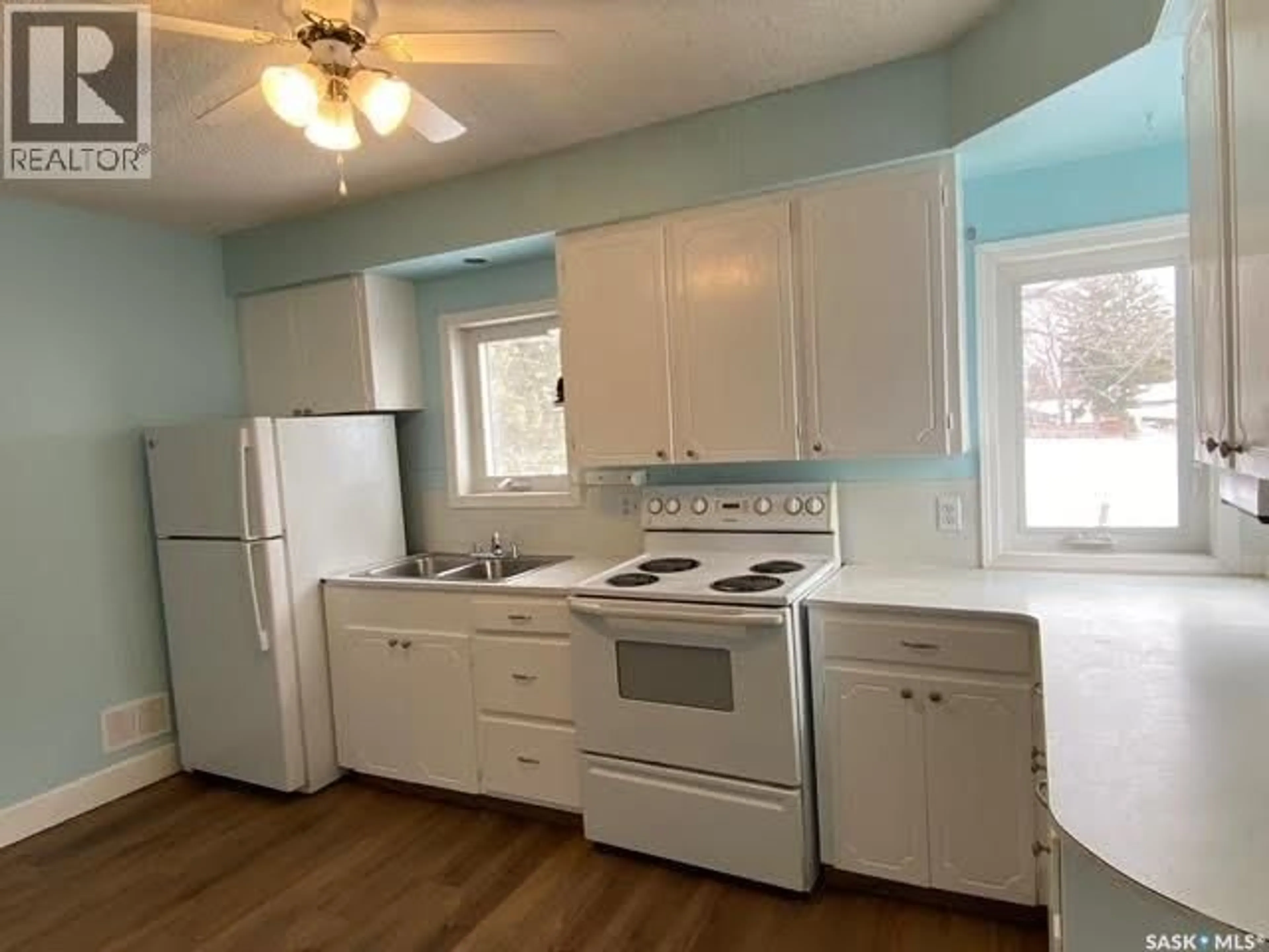 Standard kitchen, unknown for 71 ELIZABETH AVENUE, Yorkton Saskatchewan S3N2E1