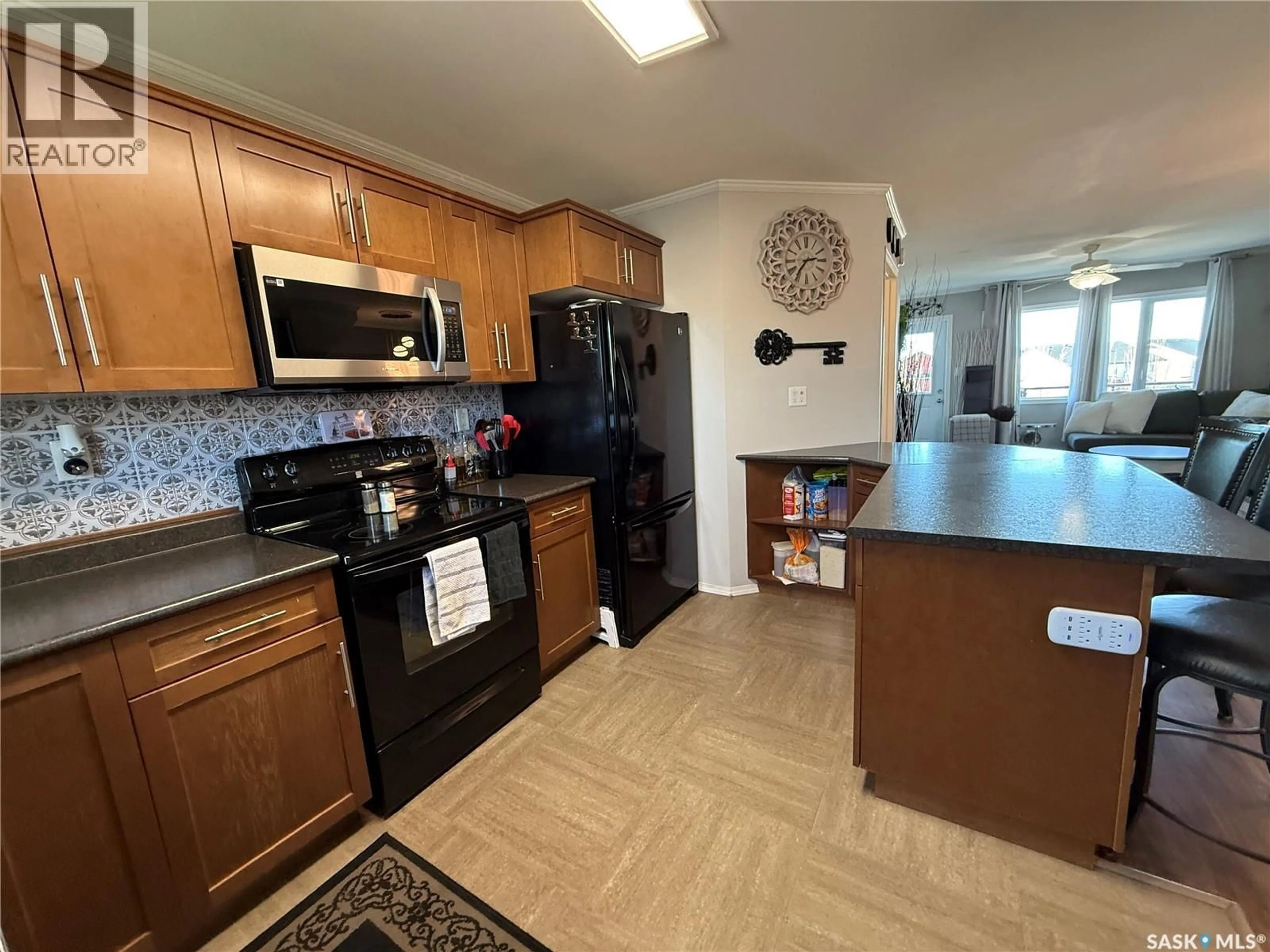 Standard kitchen, unknown for 308 - 1303 RICHARDSON ROAD, Saskatoon Saskatchewan S7R0L1