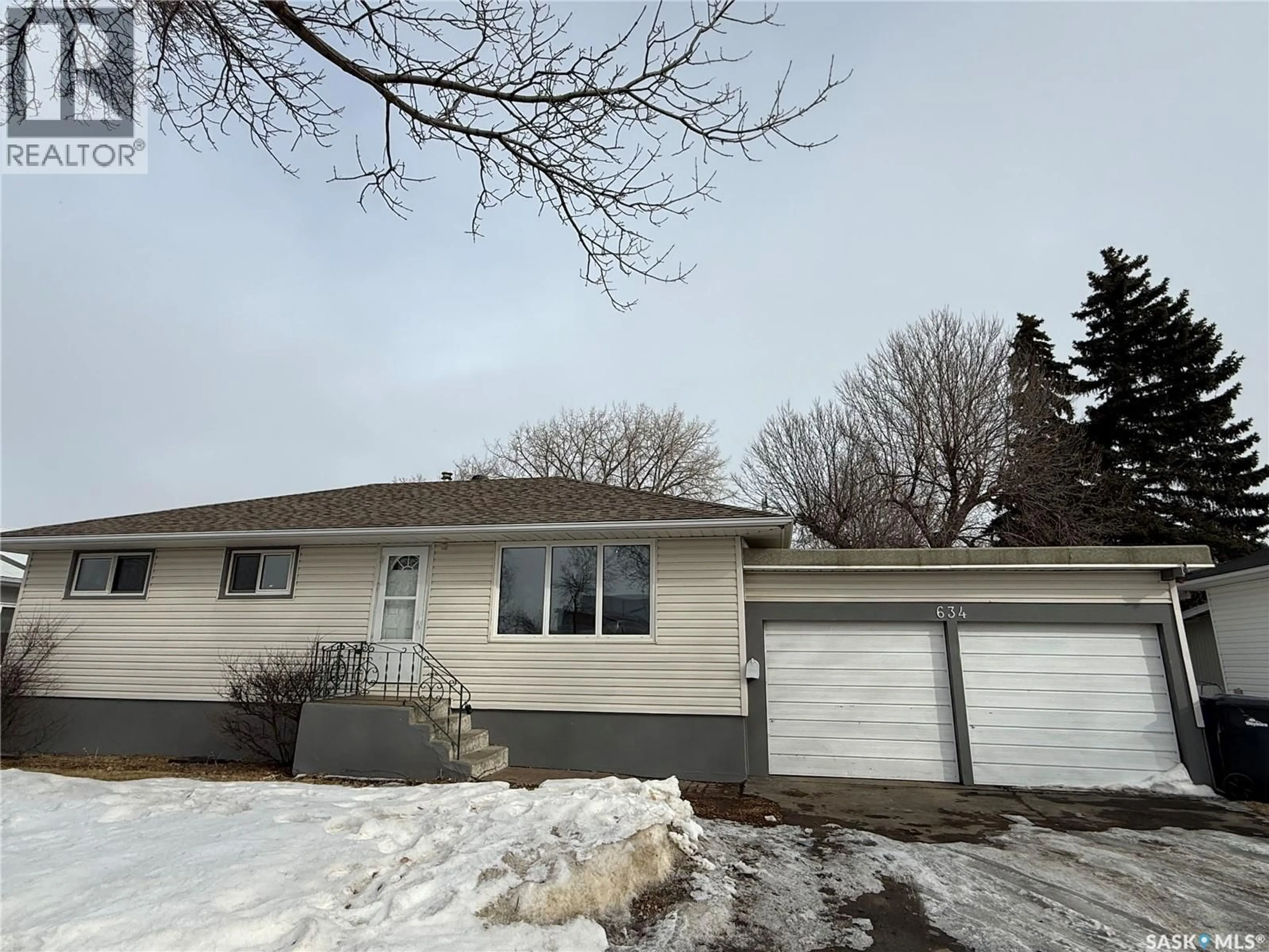 Unknown for 634 KING STREET, Weyburn Saskatchewan S4H0P7
