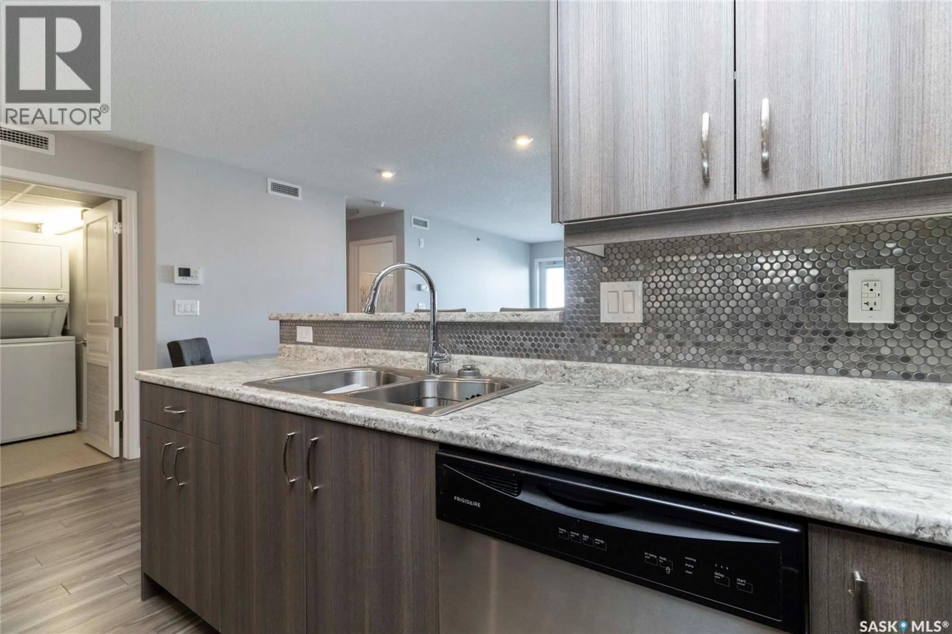 Open concept kitchen, ceramic/tile floor for 4311 108 WILLIS CRESCENT, Saskatoon Saskatchewan S7T0W8