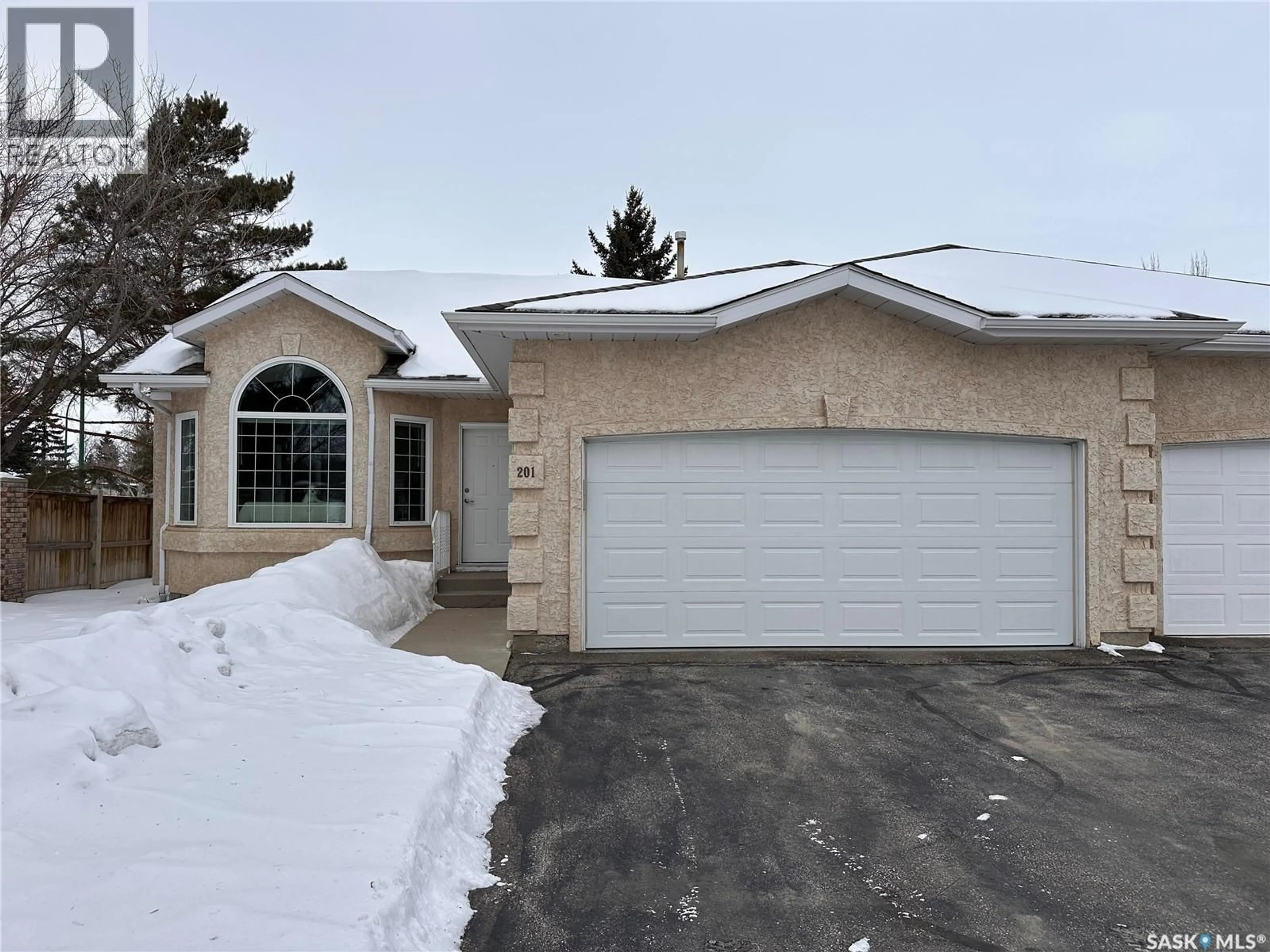 Unknown for 201 215 BERINI DRIVE, Saskatoon Saskatchewan S7N4L4