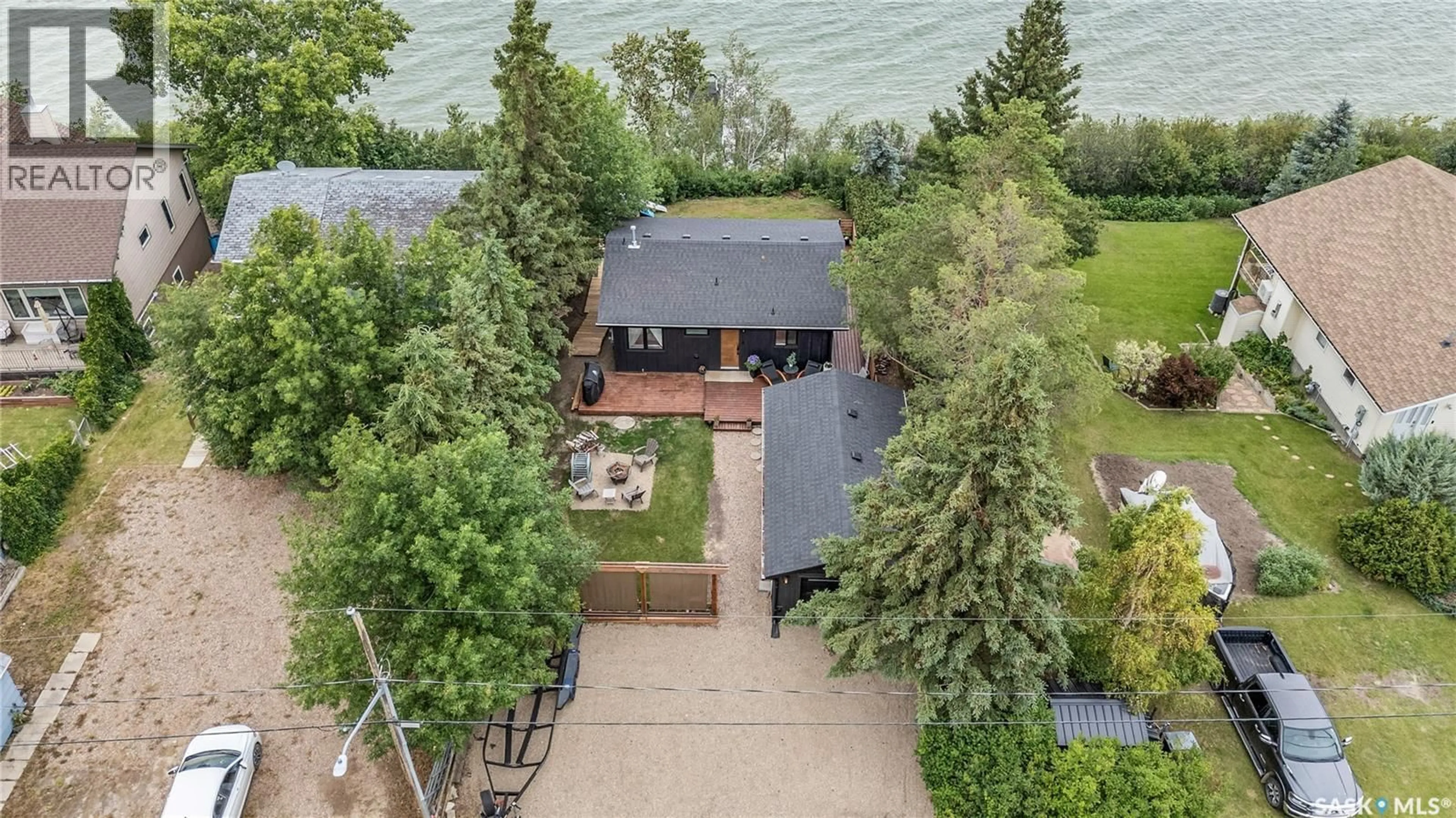 A pic from outside/outdoor area/front of a property/back of a property/a pic from drone, water/lake/river/ocean view for 635 TOBEY CRESCENT, Meota Rm No.468 Saskatchewan S0M1X0