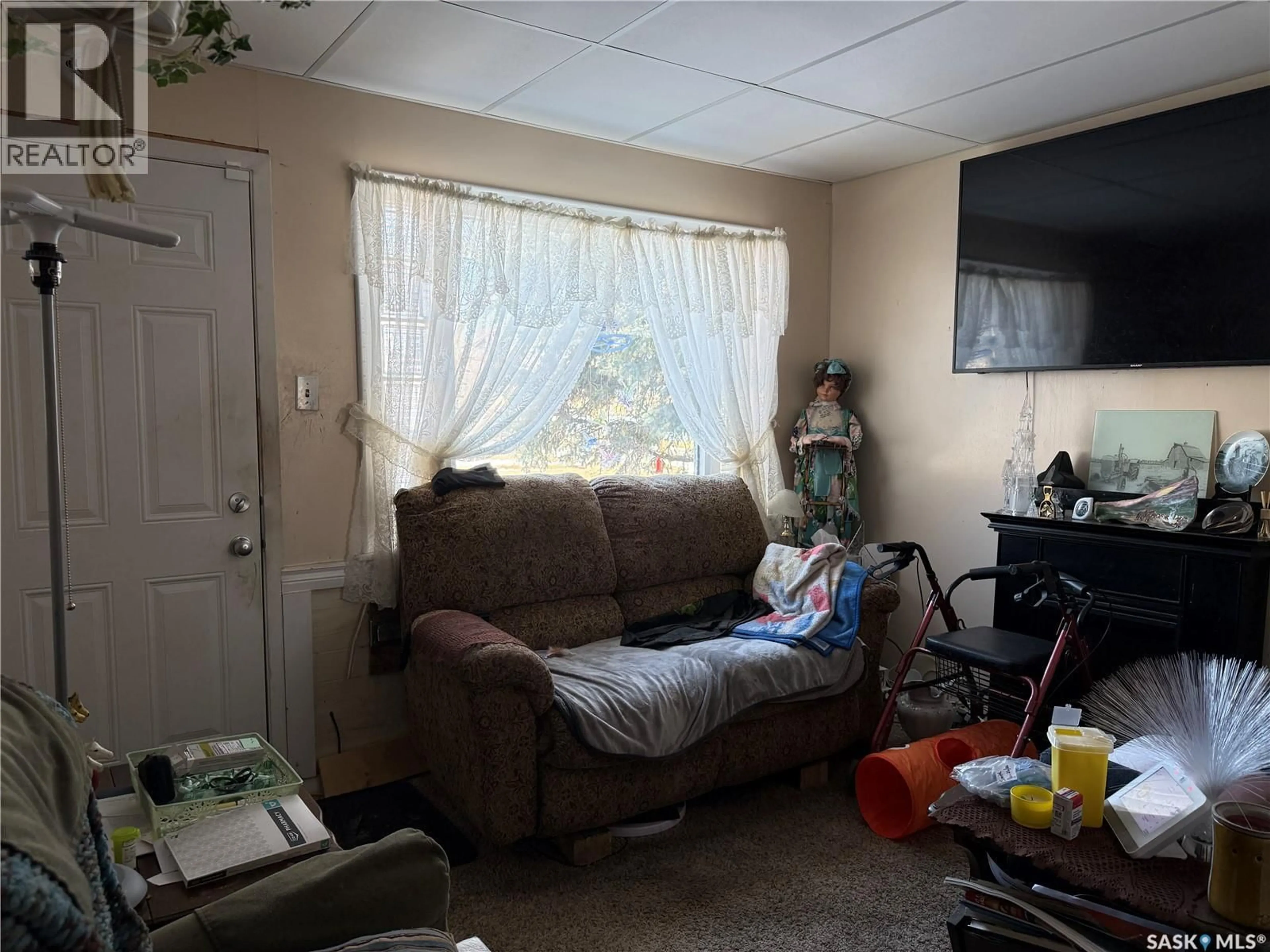A pic of a room for 669 STADACONA STREET, Moose Jaw Saskatchewan S6H0K1