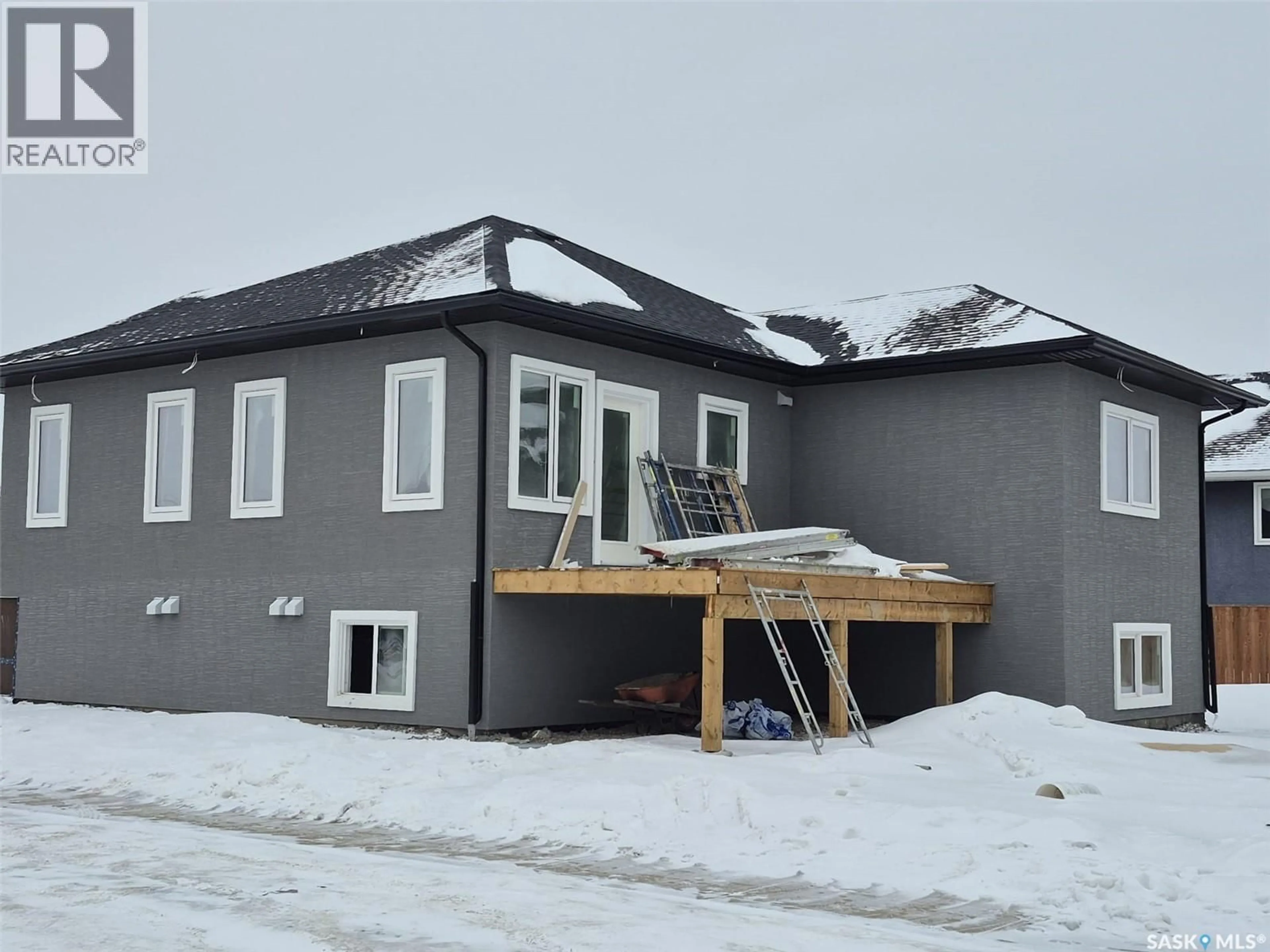 Home with vinyl exterior material, building for 231 LEHRER PLACE, Saskatoon Saskatchewan S7R0L4