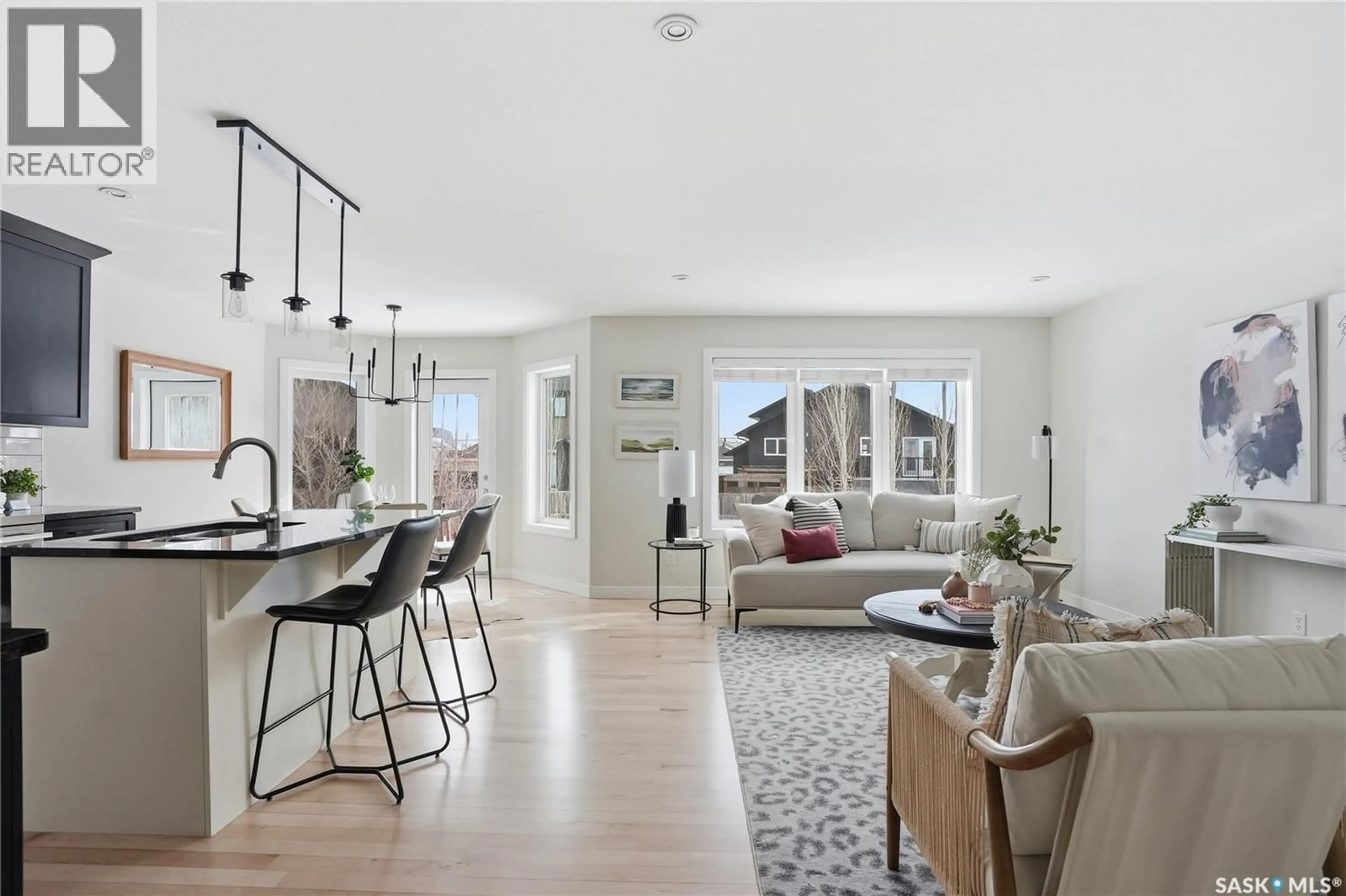 Open concept kitchen, unknown for 662 SUTTER BAY, Saskatoon Saskatchewan S7T0R5