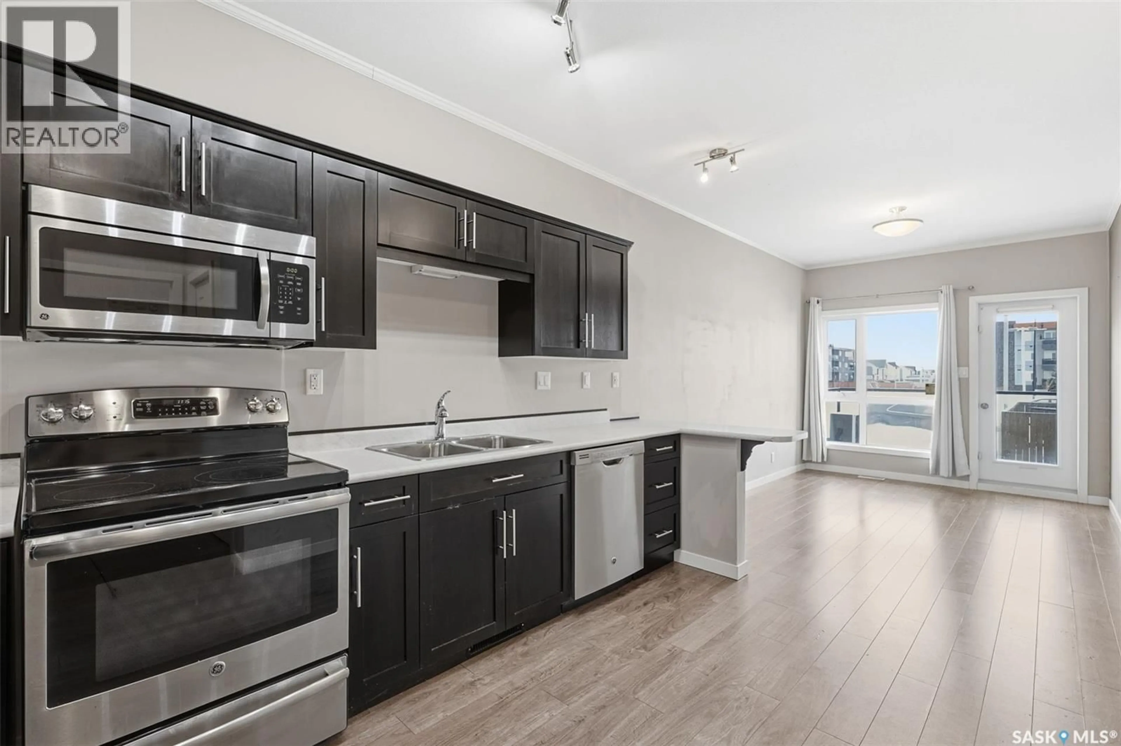 Unknown for 120 545 HASSARD CLOSE, Saskatoon Saskatchewan S7L6V3