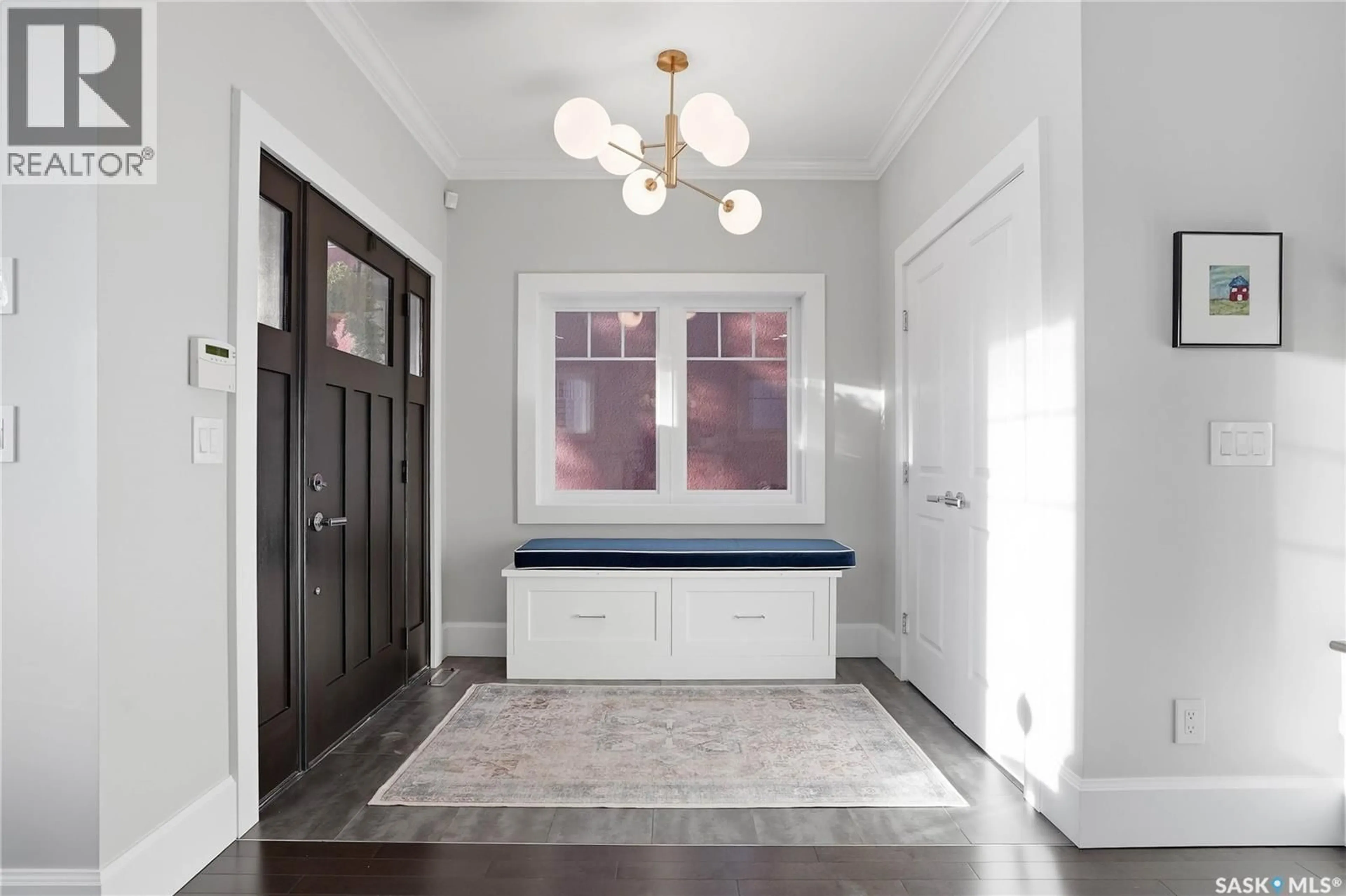 Indoor entryway for 511 LANSDOWNE AVENUE, Saskatoon Saskatchewan S7N1C9