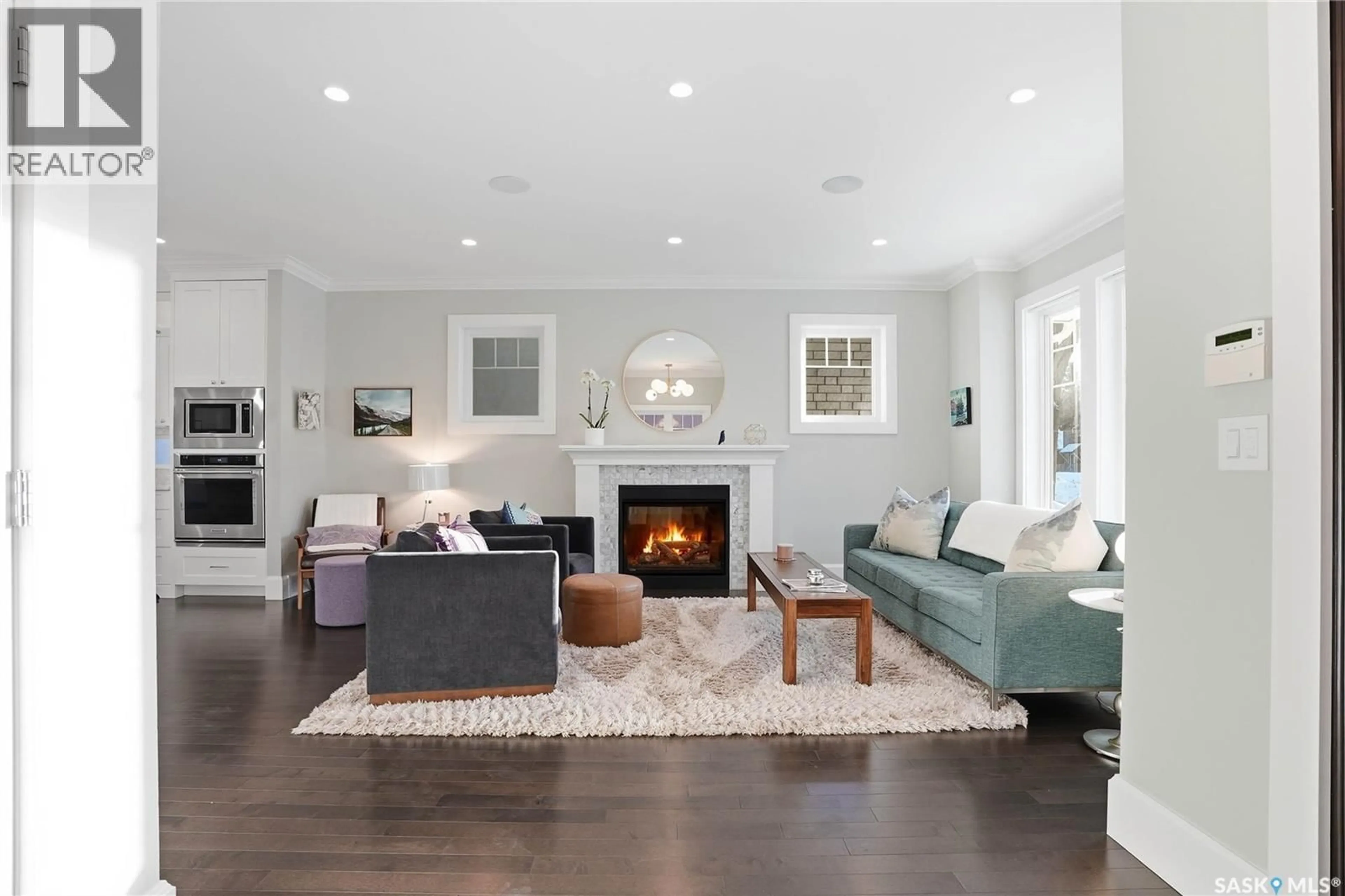 Living room with furniture, unknown for 511 LANSDOWNE AVENUE, Saskatoon Saskatchewan S7N1C9