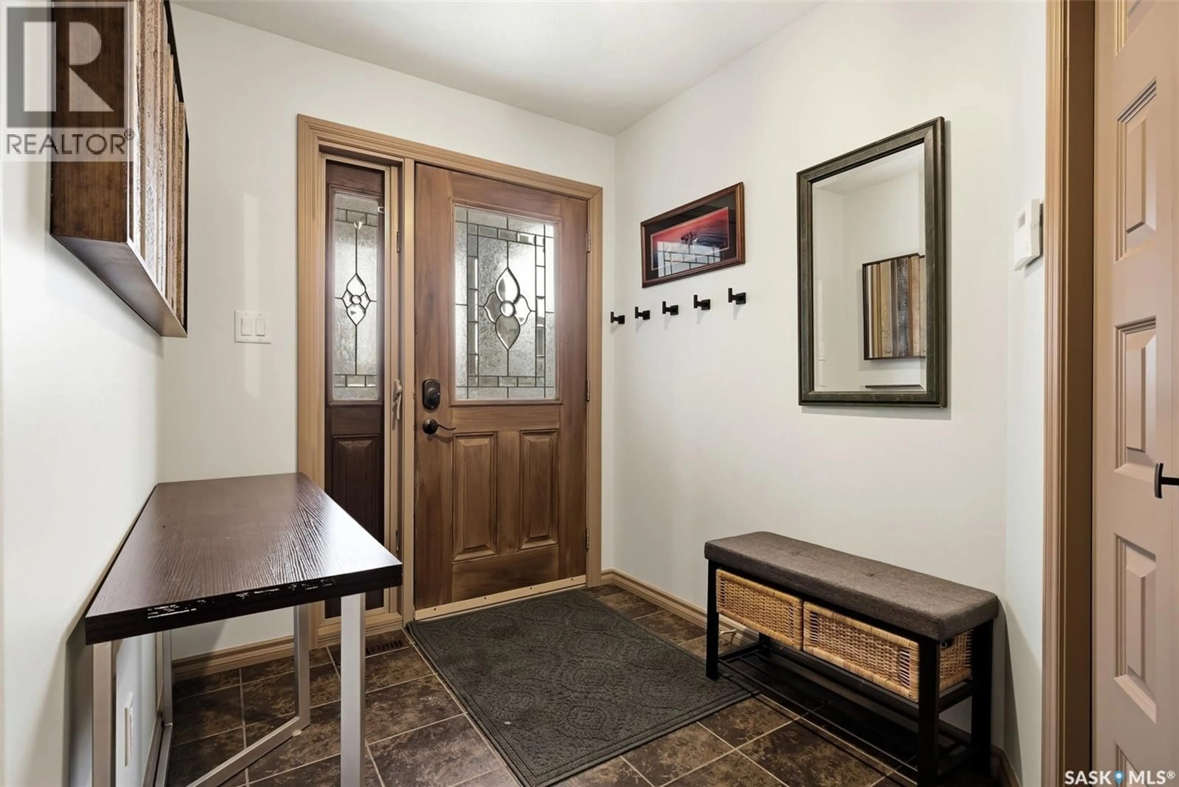 Indoor entryway for 2501 - 139 WINDSOR PARK ROAD, Regina Saskatchewan S4V1P3