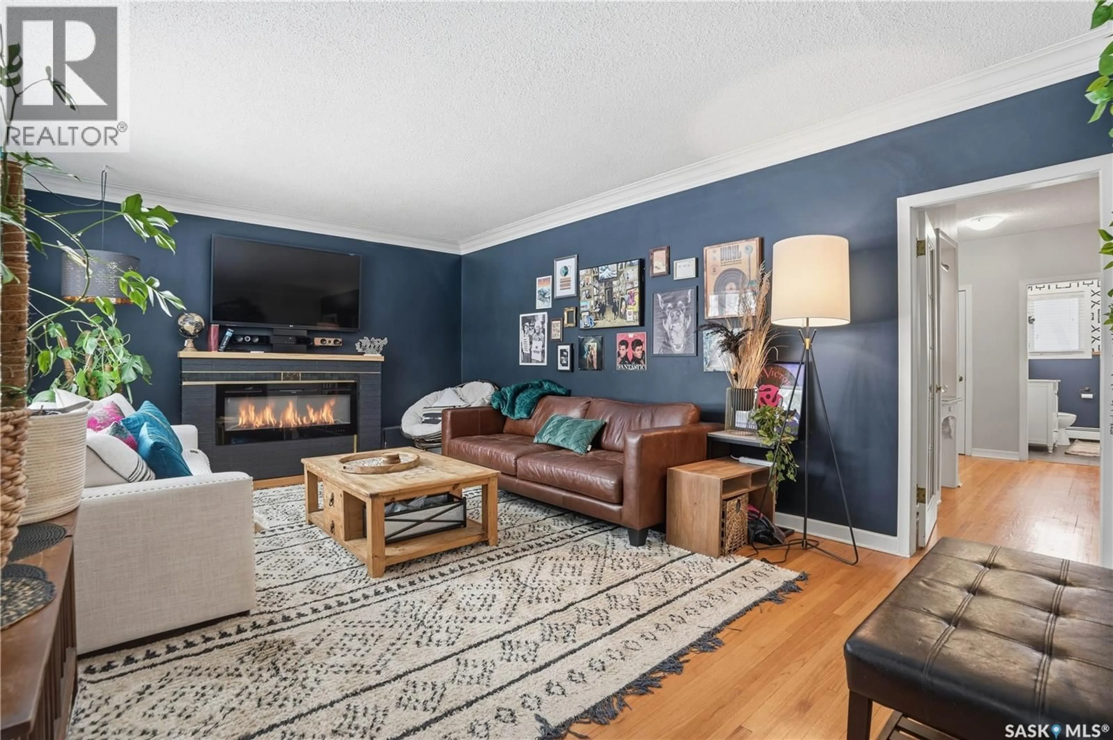 Living room with furniture, unknown for 2804 HILL AVENUE, Regina Saskatchewan S4S0V7