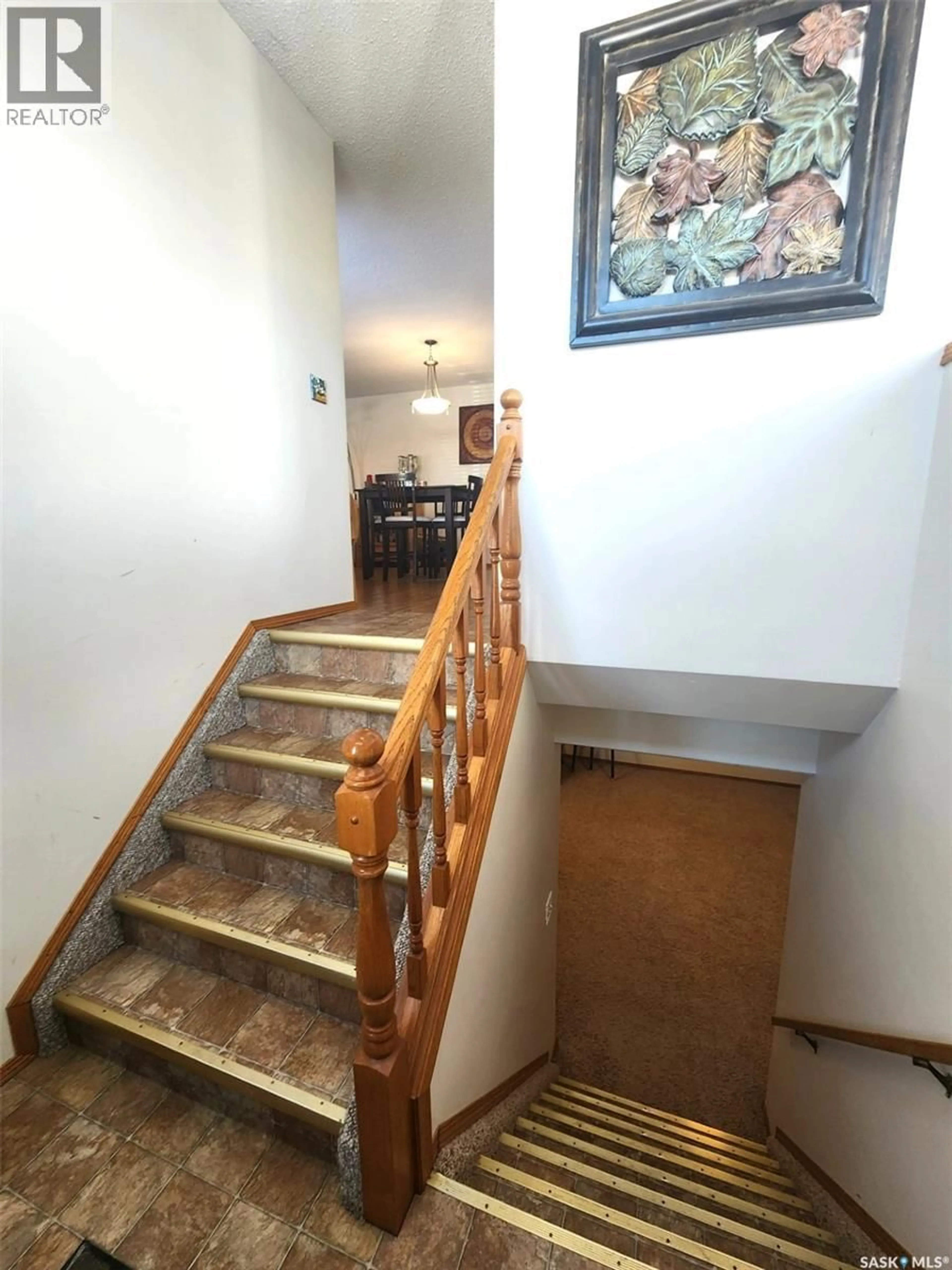 Stairs for 115 CARSON BAY, Lampman Saskatchewan S0C1N0