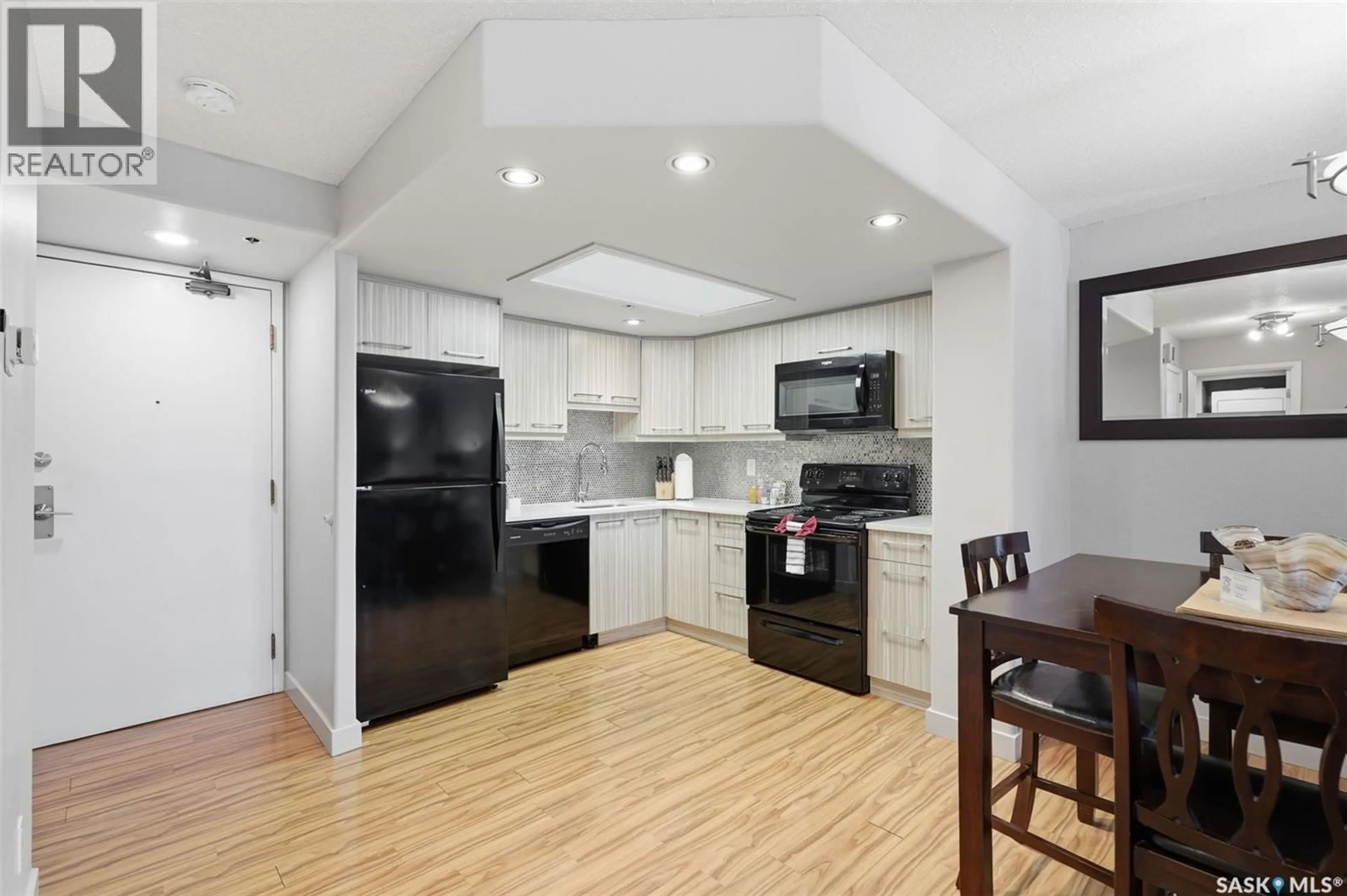 Open concept kitchen, unknown for N - 204 311 6TH AVENUE, Saskatoon Saskatchewan S7K7A9