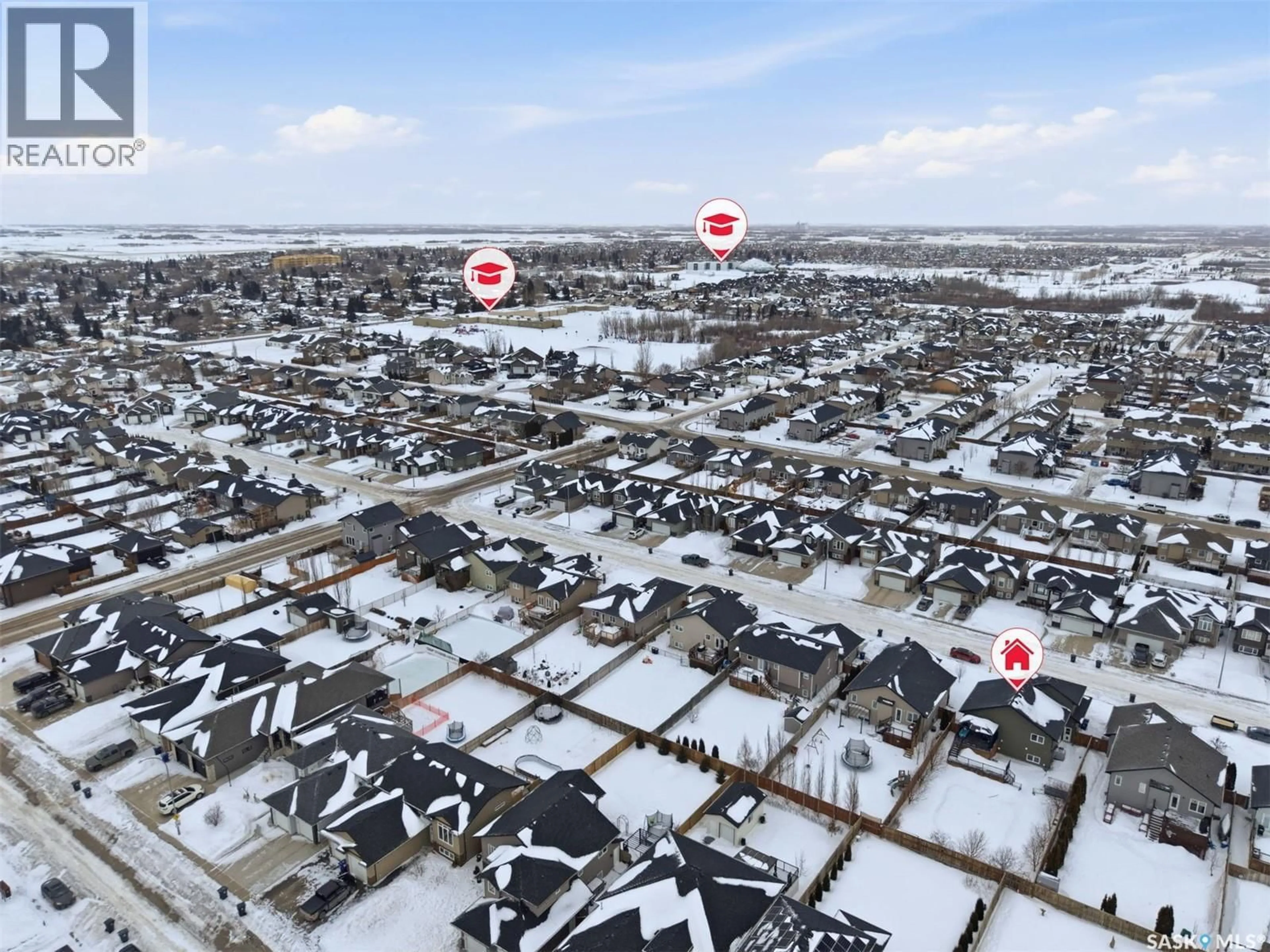 A pic from outside/outdoor area/front of a property/back of a property/a pic from drone, street for 916 STONY CRESCENT, Martensville Saskatchewan S0K2T1