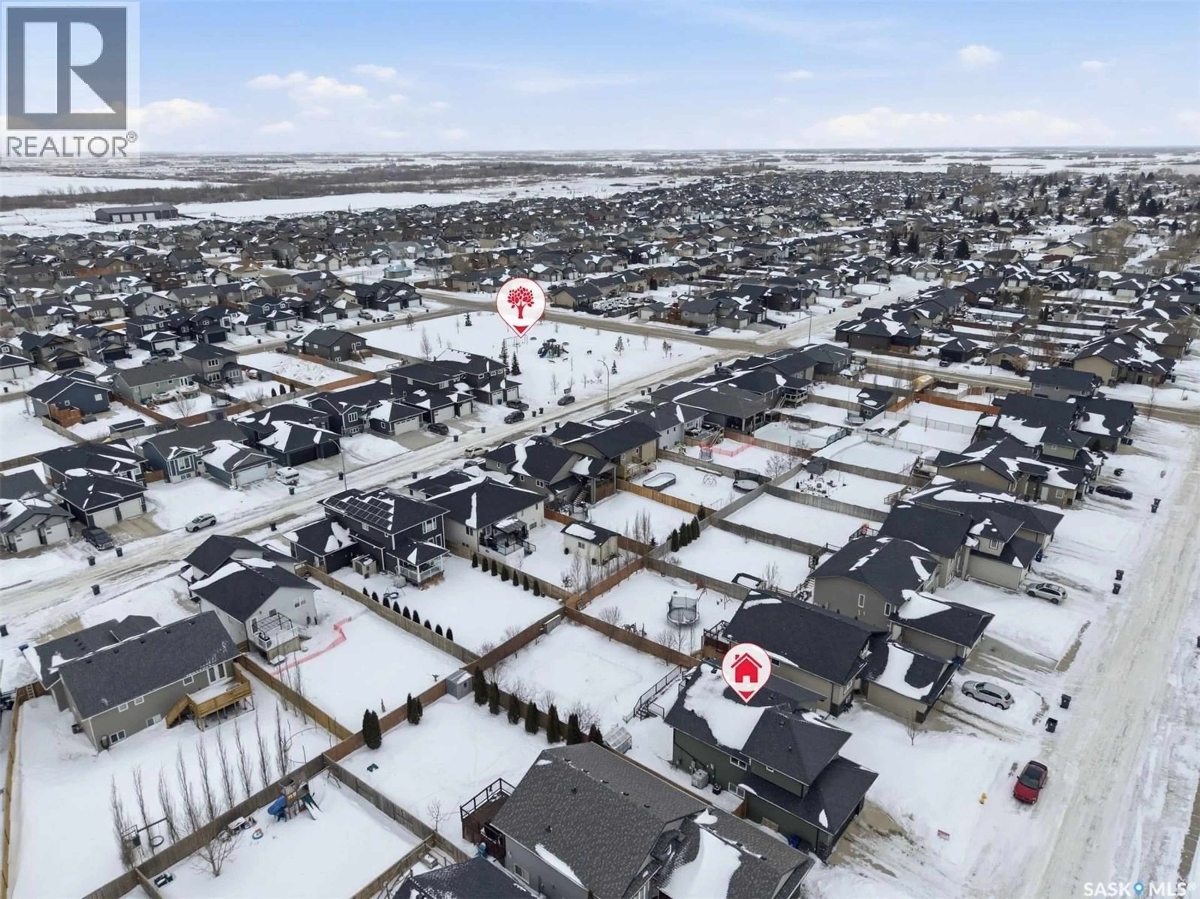 A pic from outside/outdoor area/front of a property/back of a property/a pic from drone, street for 916 STONY CRESCENT, Martensville Saskatchewan S0K2T1