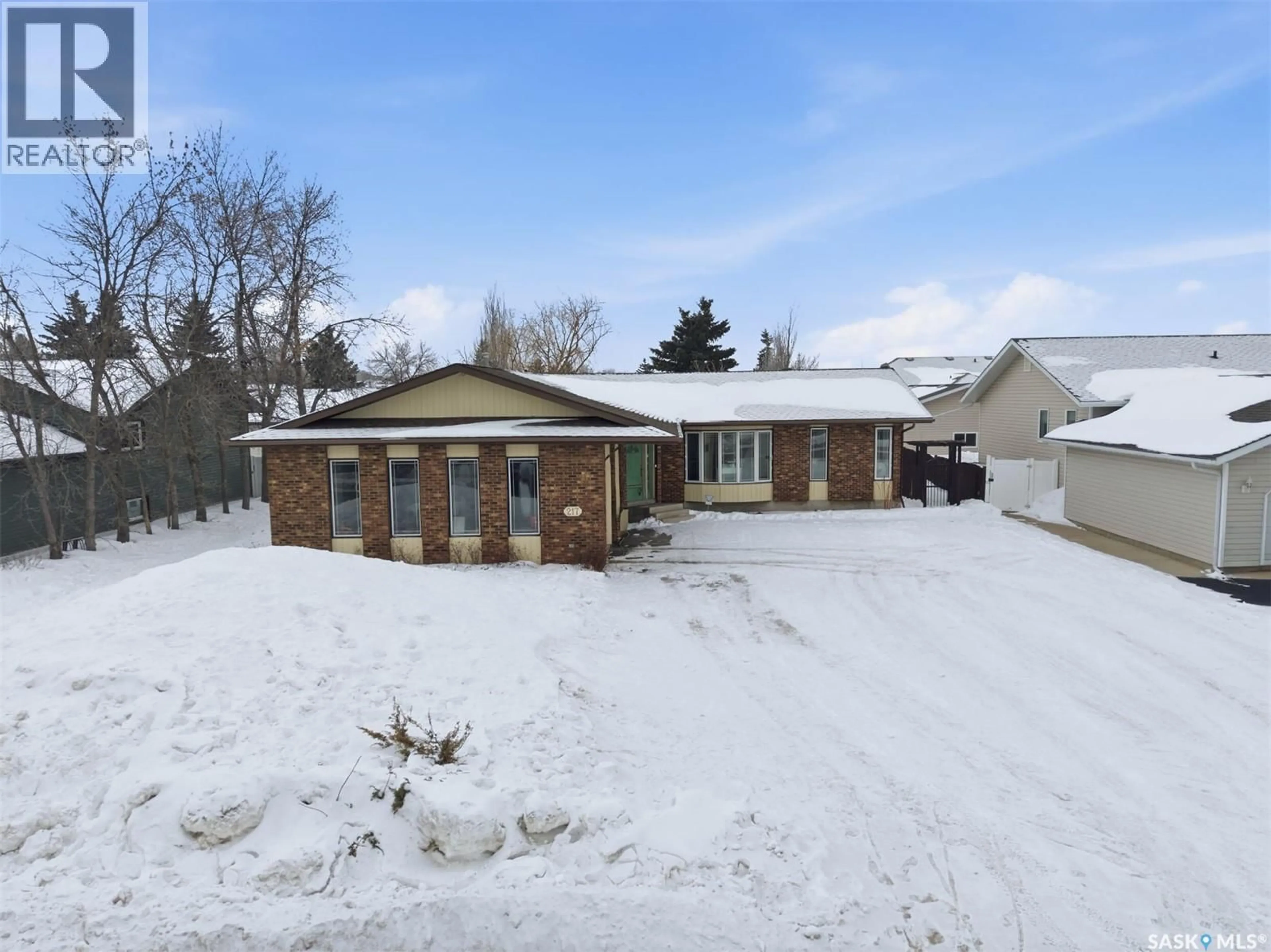 A pic from outside/outdoor area/front of a property/back of a property/a pic from drone, street for 217 13TH AVENUE, Watrous Saskatchewan S0K4T0
