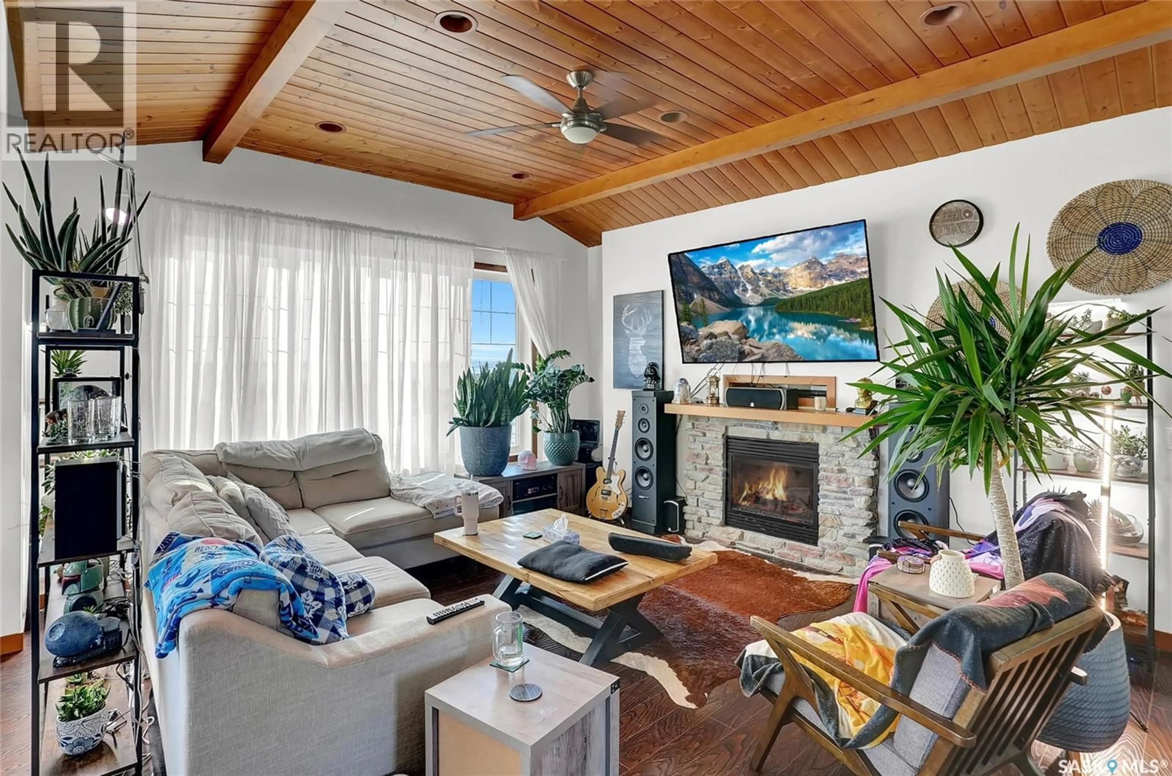 Living room with furniture, unknown for 245 SUNDALE RIDGE, Mckillop Rm No. 220 Saskatchewan S0G4L0