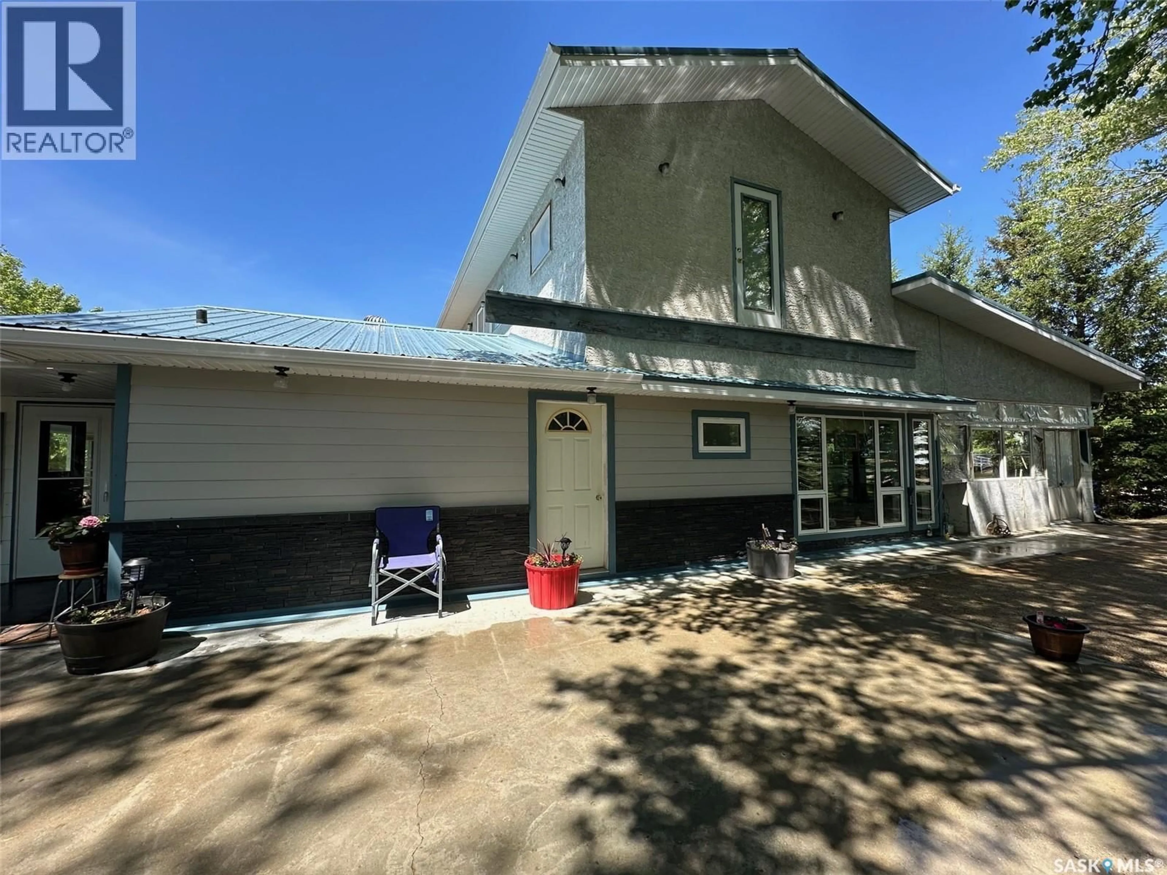 Home with vinyl exterior material, building for 441 2ND AVENUE, Benson Rm No. 35 Saskatchewan S0C0L0