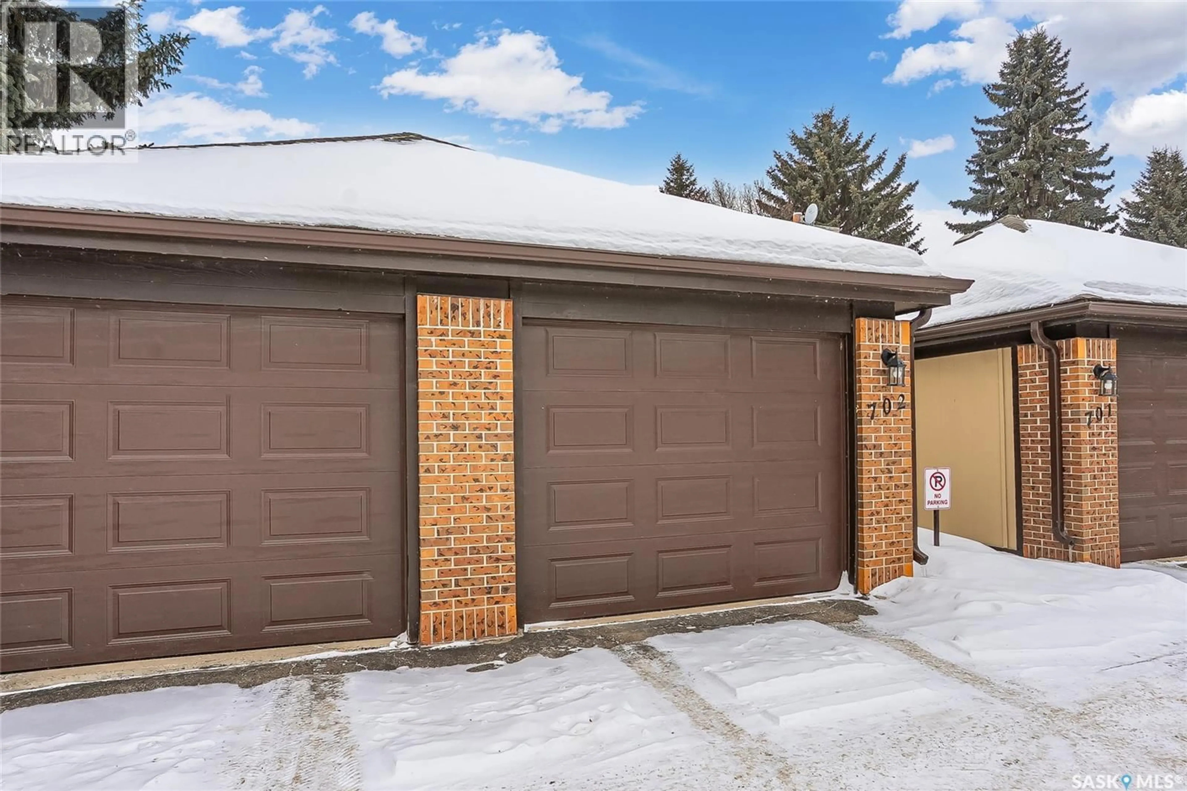 Indoor garage for 603 - 702 LENORE DRIVE, Saskatoon Saskatchewan S7K6S1