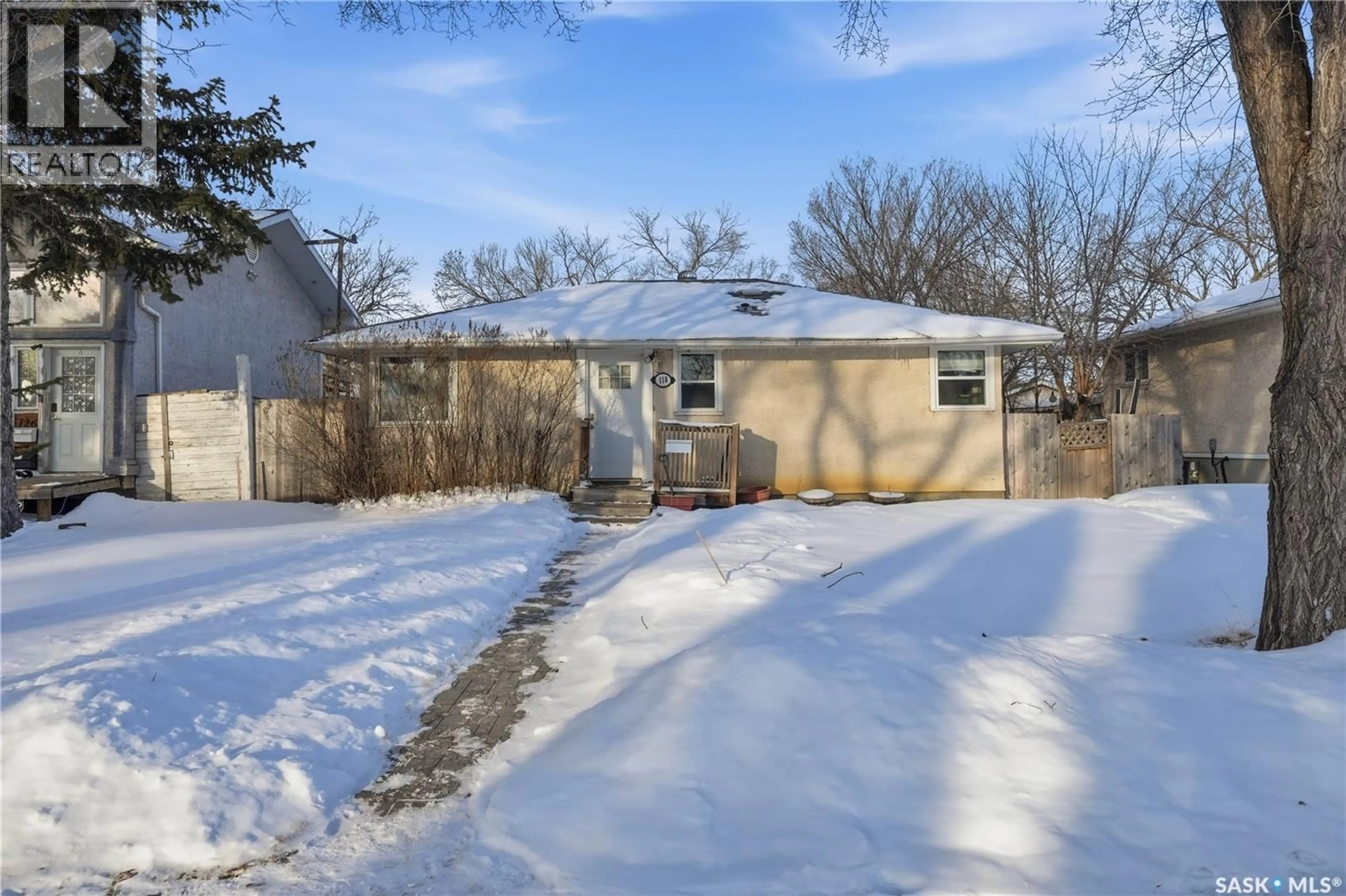 A pic from outside/outdoor area/front of a property/back of a property/a pic from drone, street for 118 OTTAWA STREET, Regina Saskatchewan S4R1N2