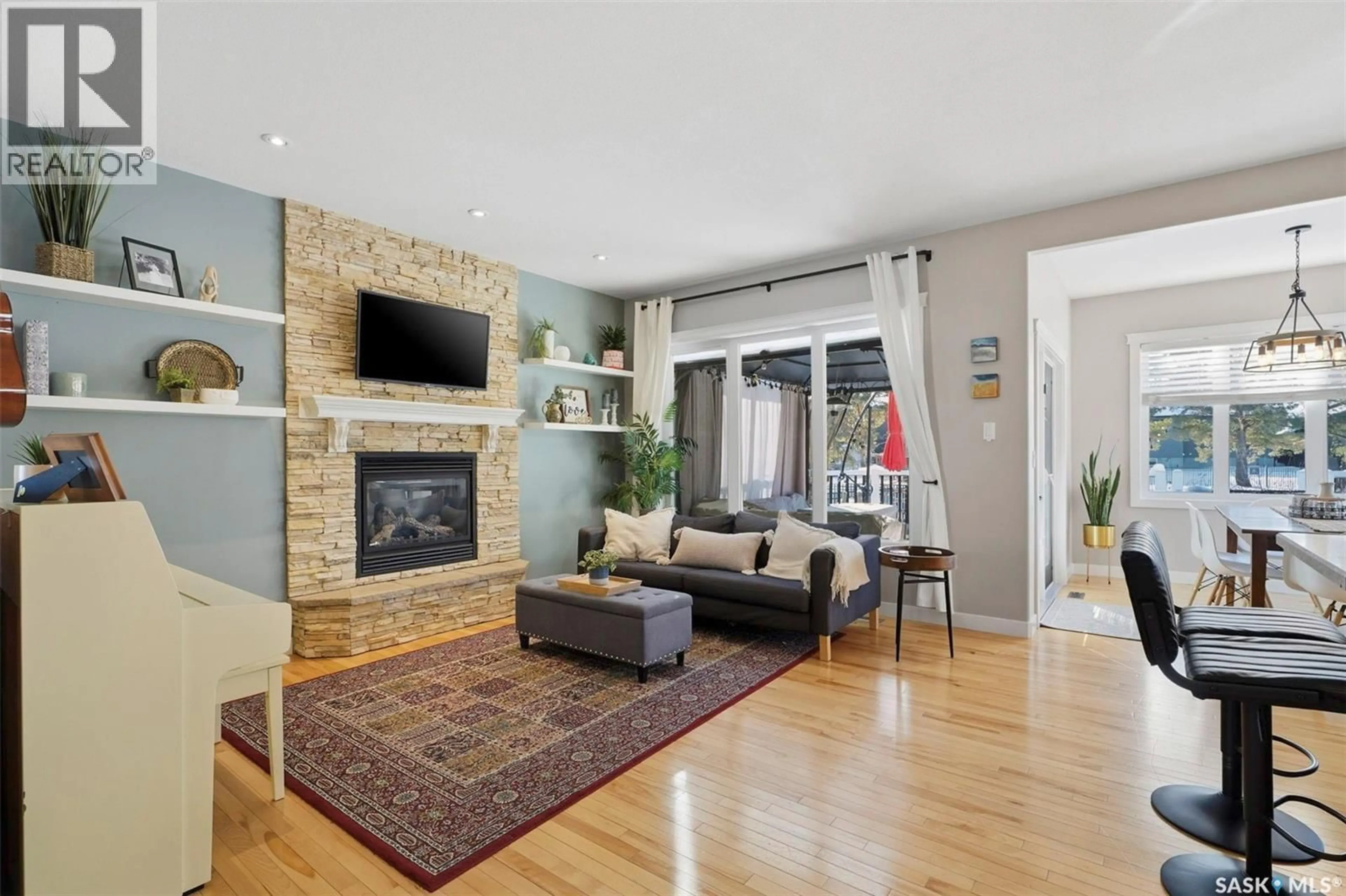 Living room with furniture, unknown for 516 ATTON LANE, Saskatoon Saskatchewan S7W0K4