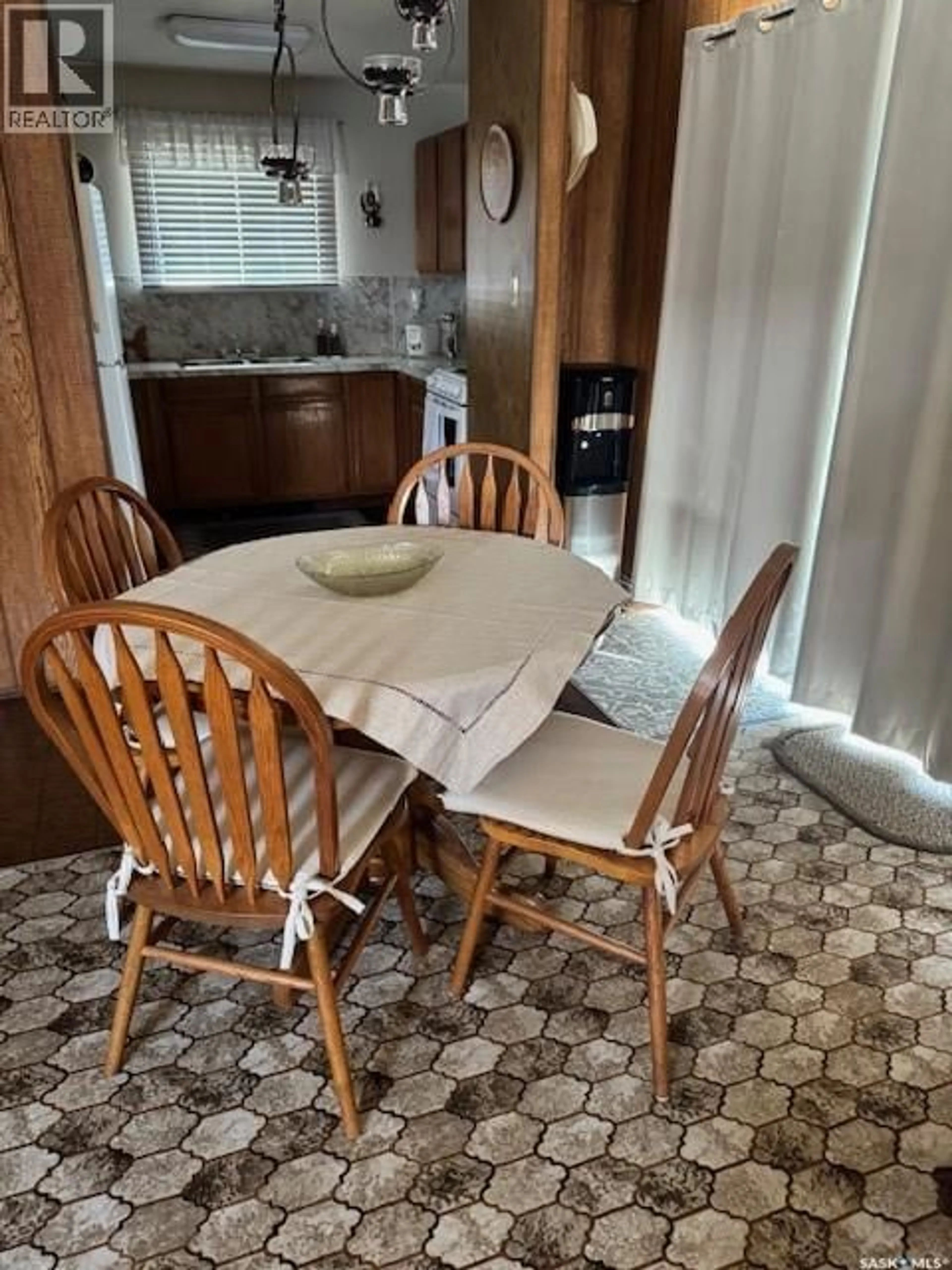 Dining room, ceramic/tile floor for 2108 SPRUCE CRESCENT, Turtle View Saskatchewan S0M0Y0