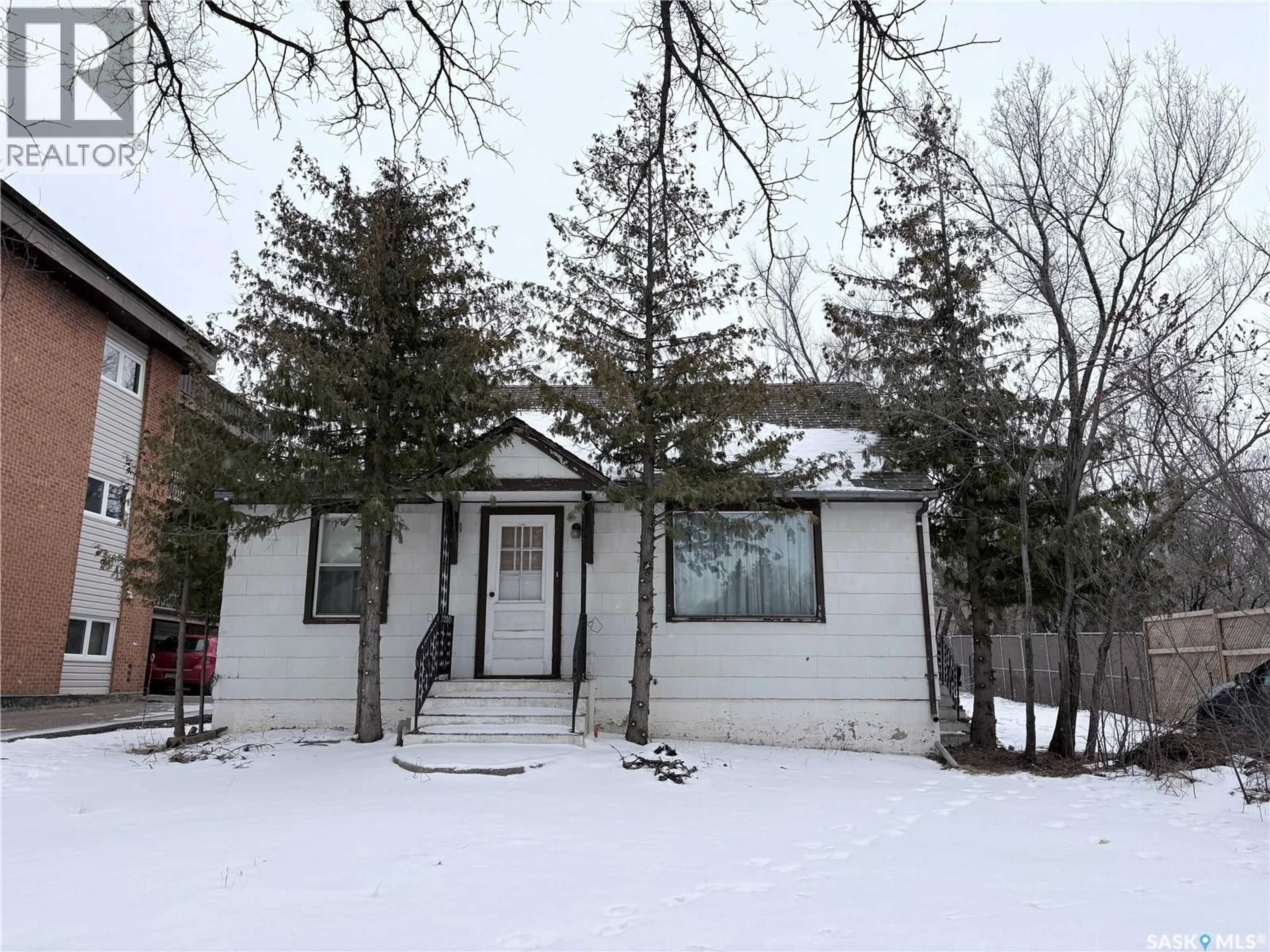 Unknown for 975 COTEAU STREET, Moose Jaw Saskatchewan S6H5G1