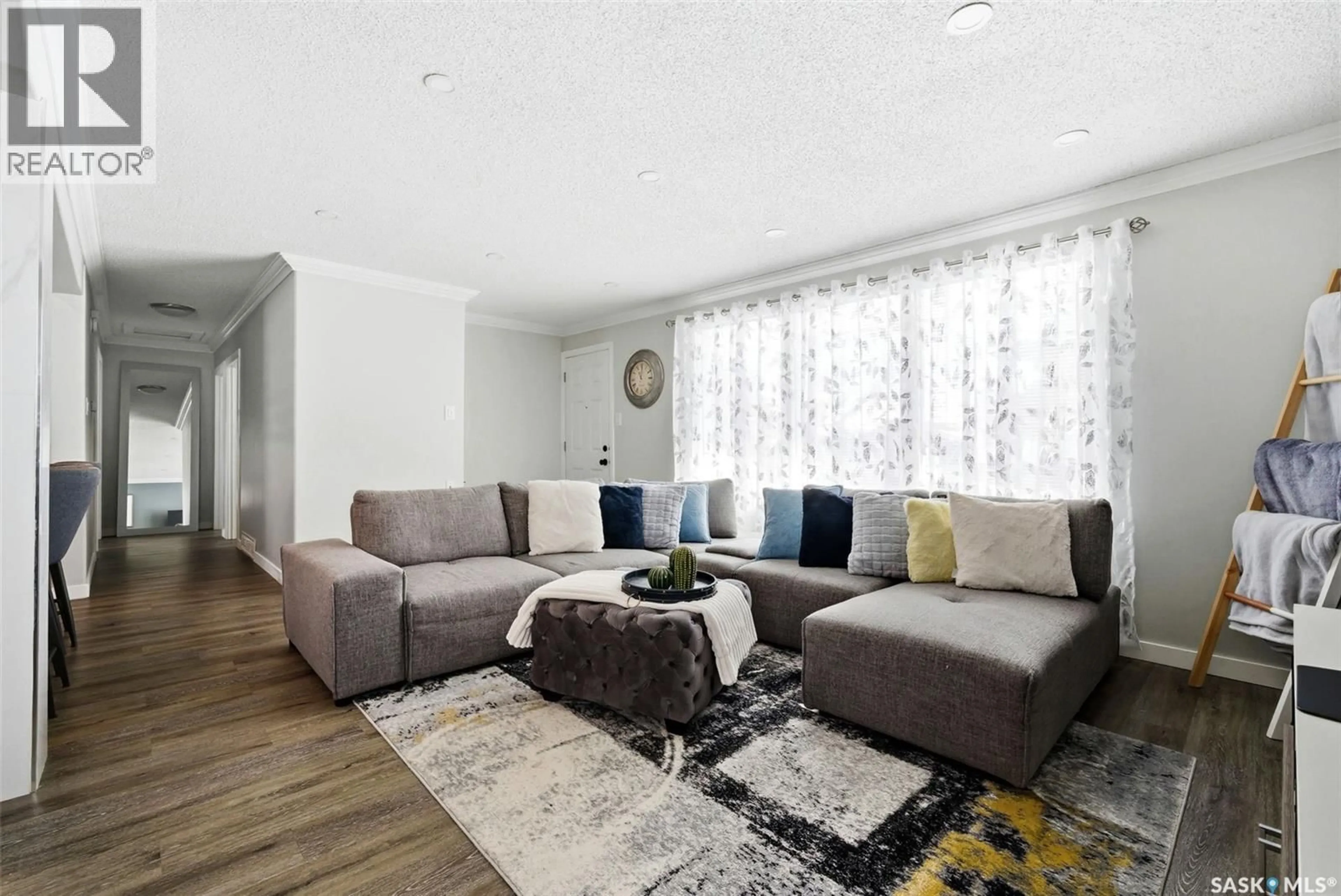 Living room with furniture, unknown for 438 ST JOHN STREET, Regina Saskatchewan S4R1R3