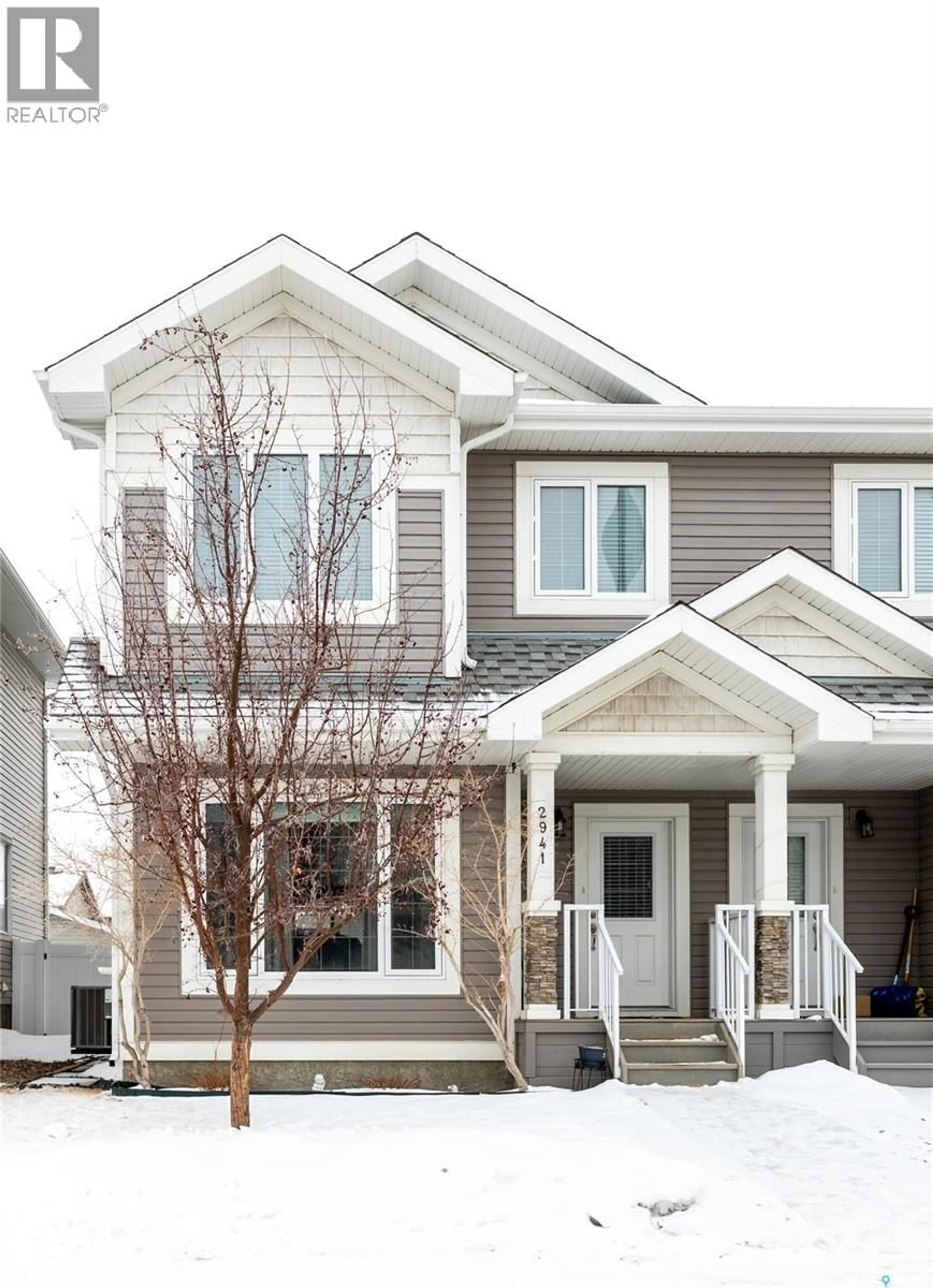 Home with vinyl exterior material, street for 2941 ROCHDALE BOULEVARD, Regina Saskatchewan S4X0N1