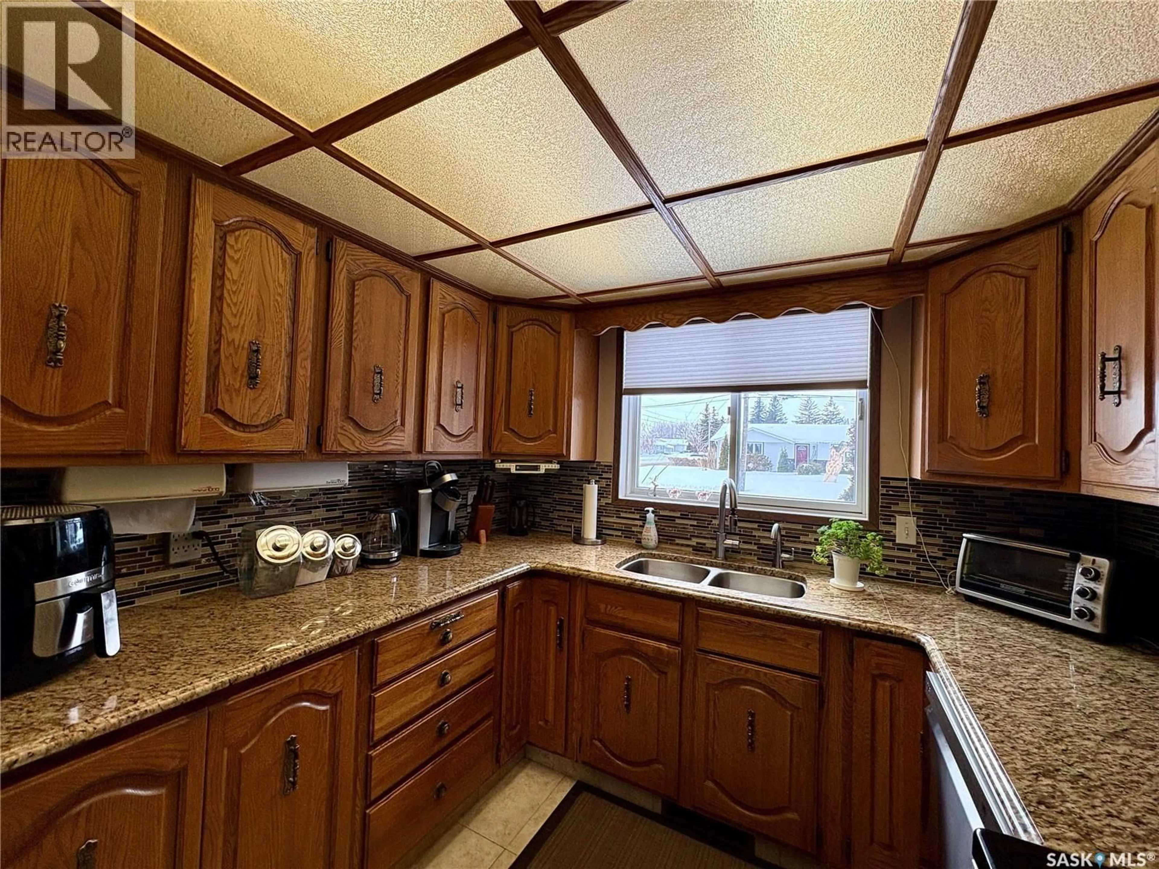 Standard kitchen, unknown for 721 6TH AVENUE, Rosthern Saskatchewan S0K3R0