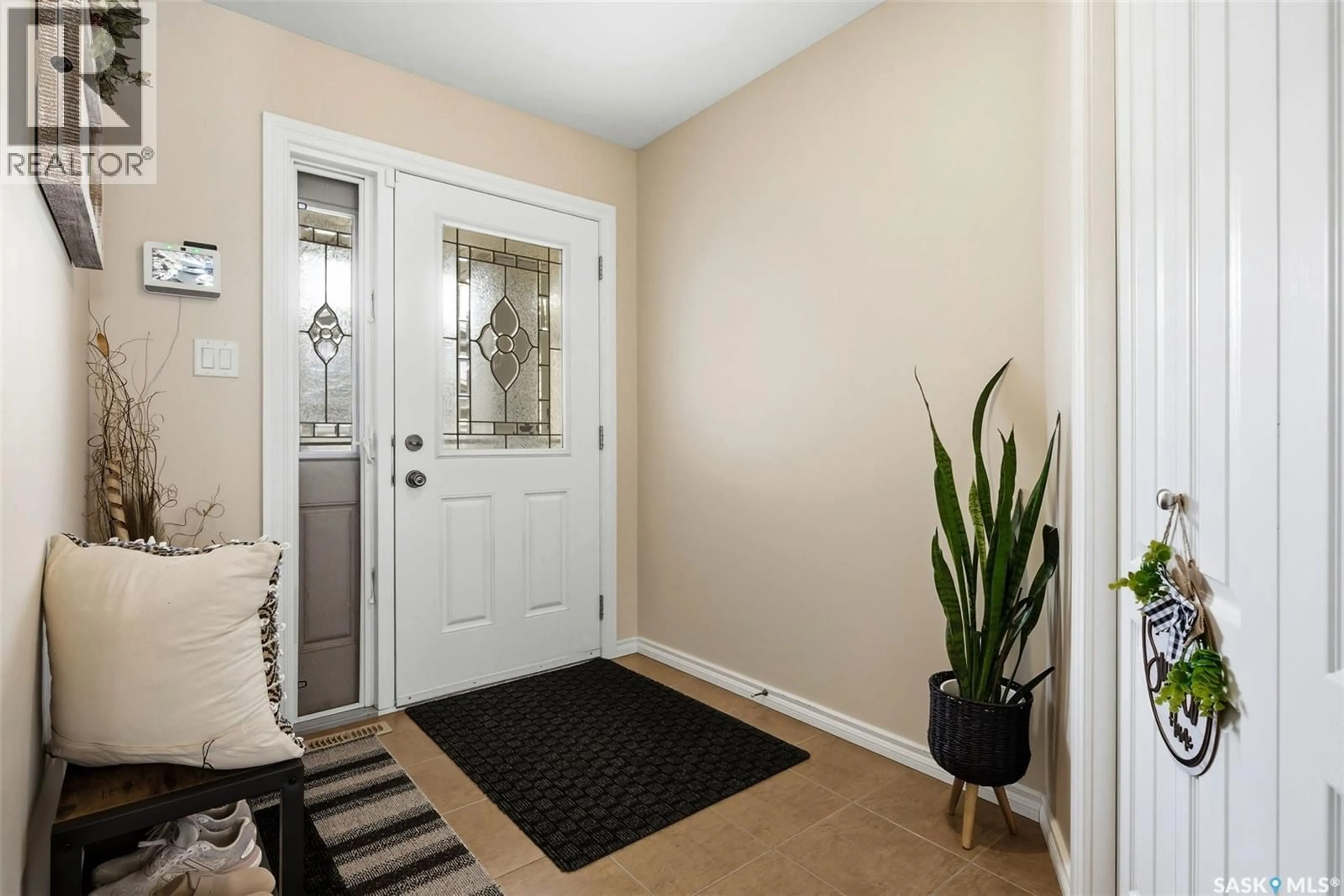 Indoor entryway for 124 4701 CHILD AVENUE, Regina Saskatchewan S4X0E7