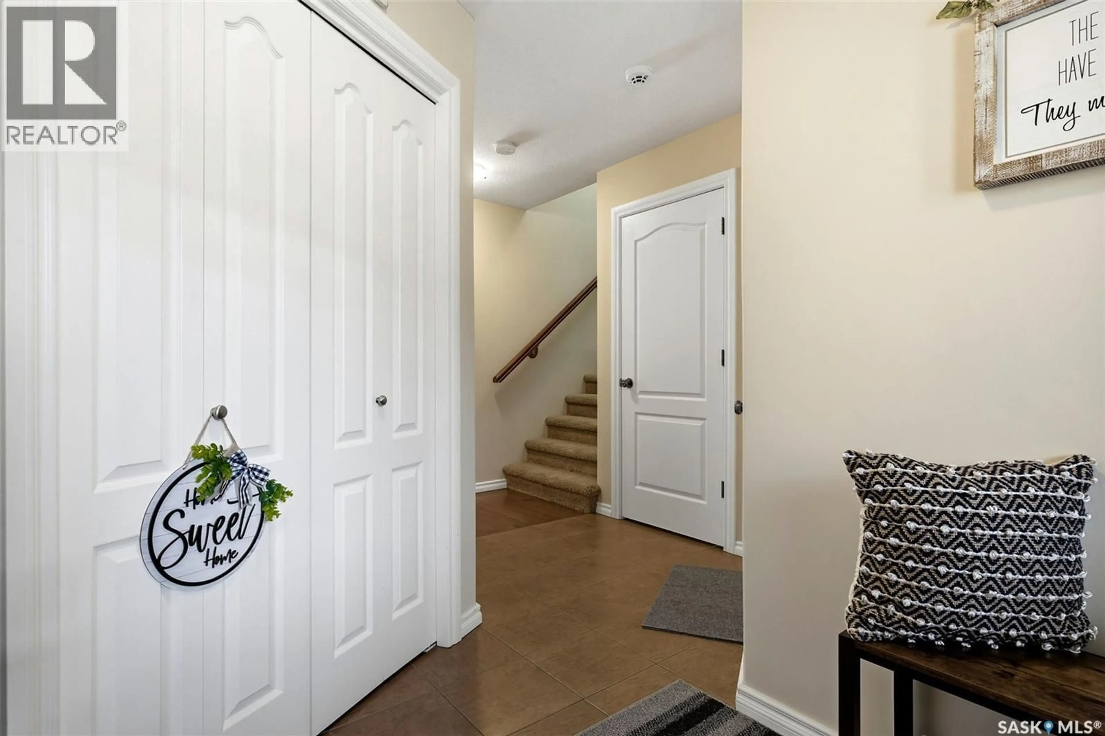 Indoor entryway for 124 4701 CHILD AVENUE, Regina Saskatchewan S4X0E7