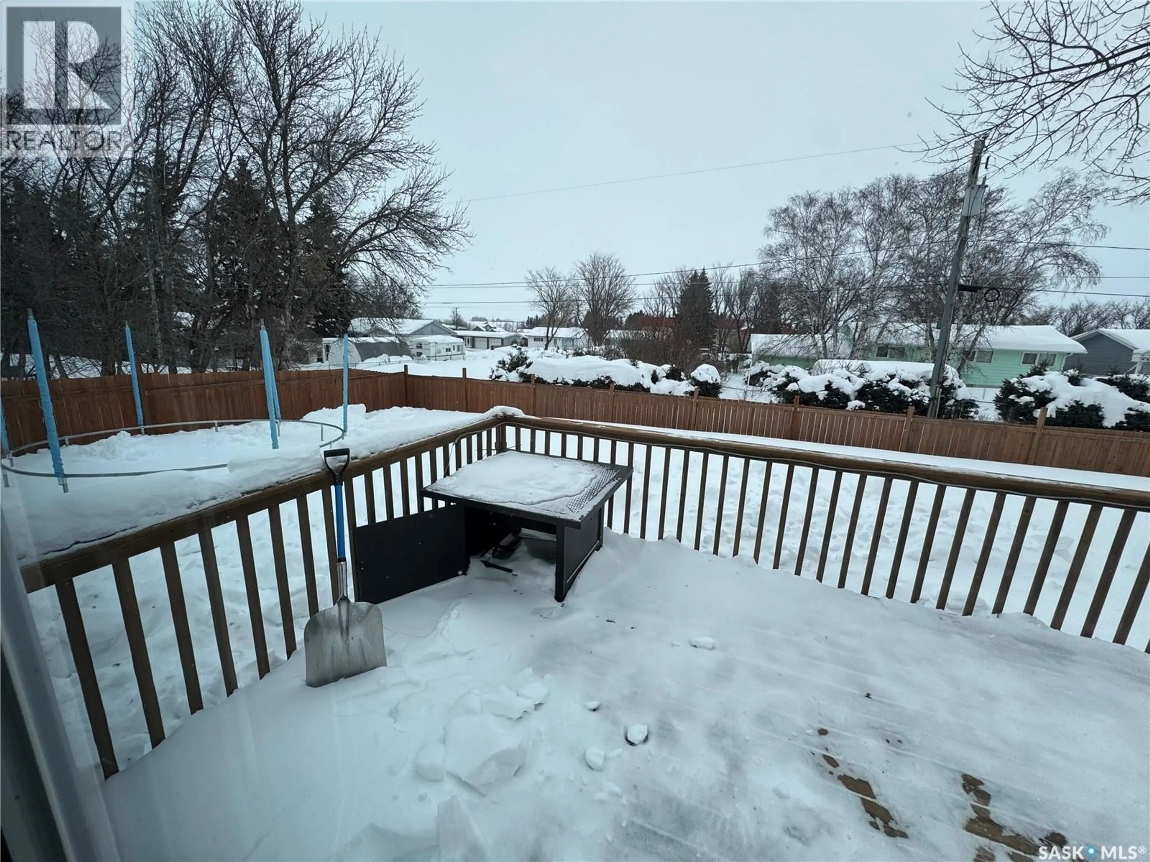 Patio, water/lake/river/ocean view for 403 4TH AVENUE, Naicam Saskatchewan S0K2Z0